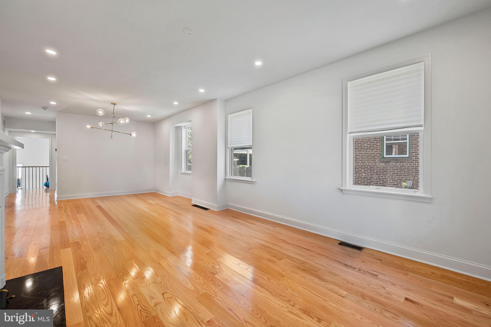 SILVER SPRING - Residential Lease