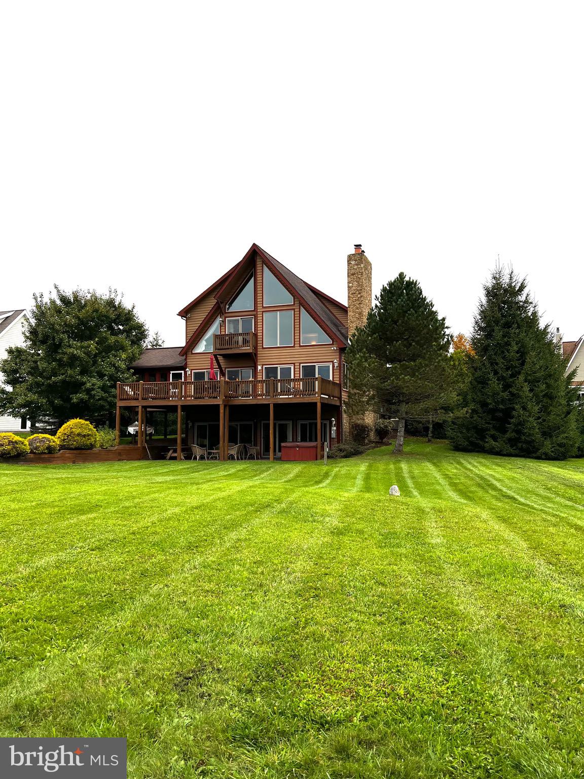 WATERFRONT GREENS - Residential