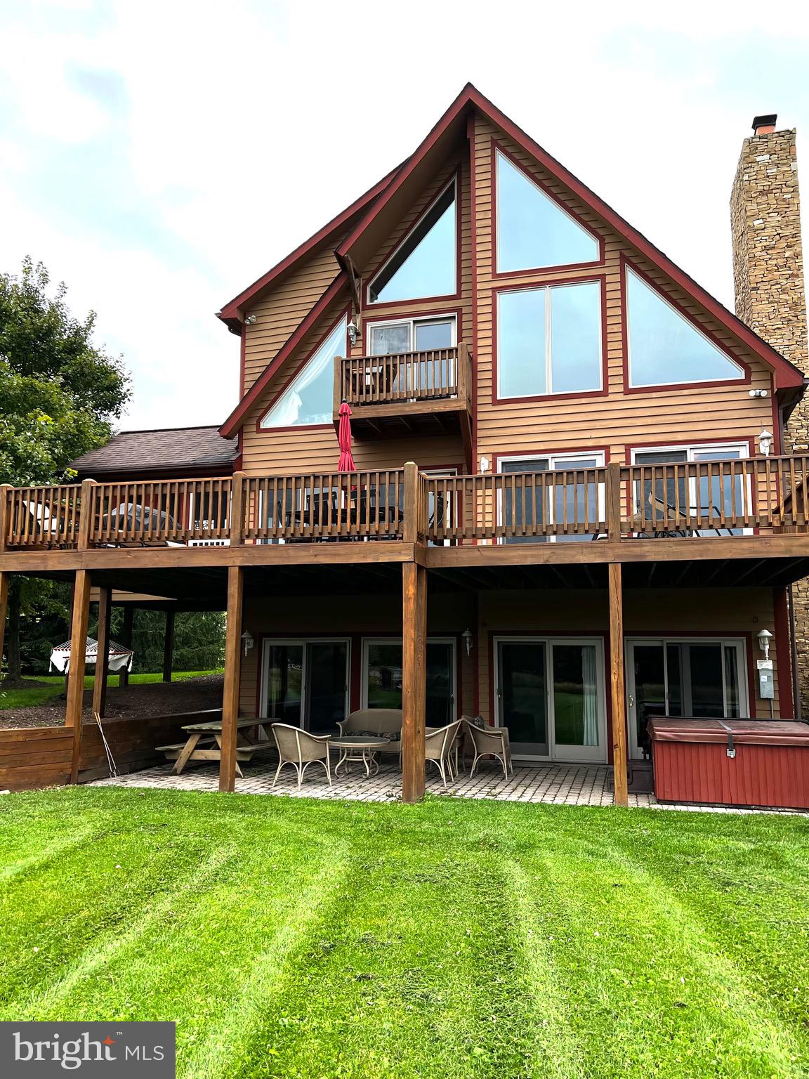 WATERFRONT GREENS - Residential