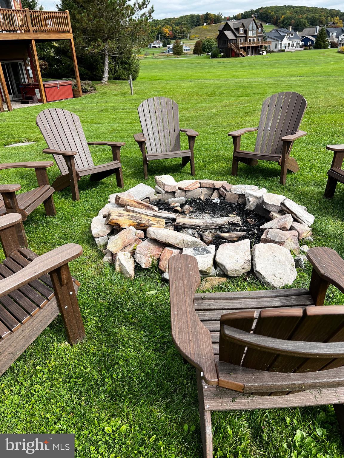 WATERFRONT GREENS - Residential