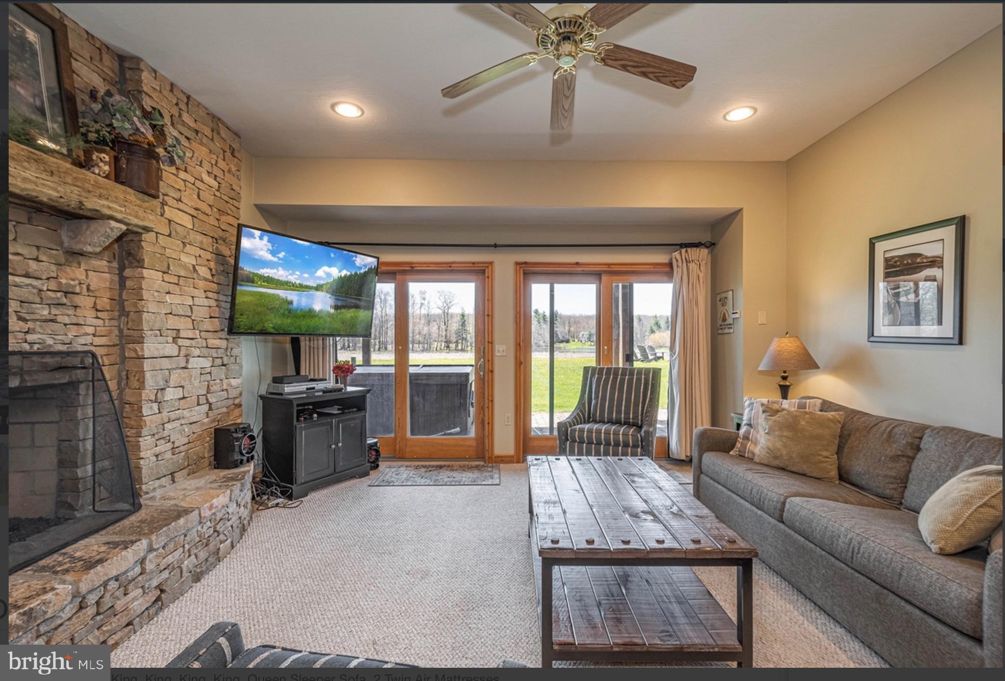 WATERFRONT GREENS - Residential