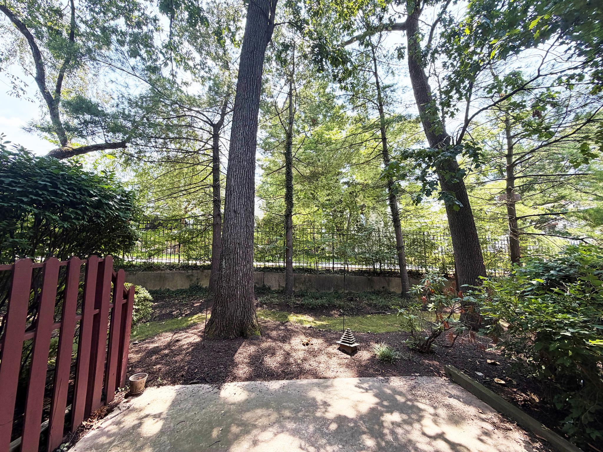 302 BRIGHTON CIRCLE