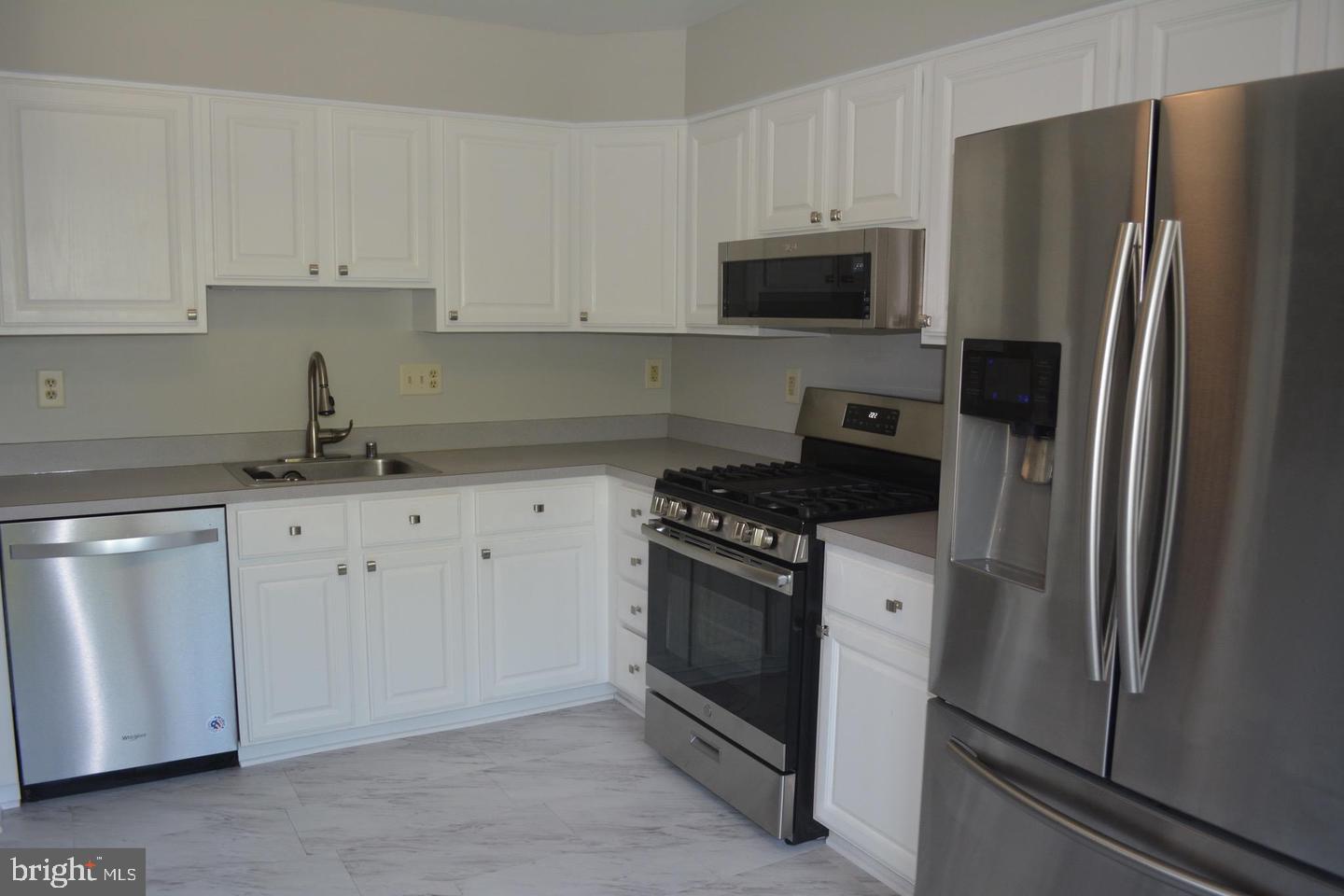 VILLAGE OF LONG REACH - Residential Lease