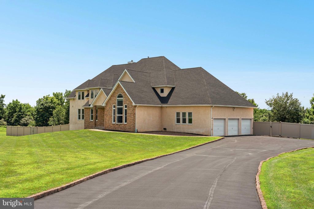 Photo of 2145 2nd Street Pike, NEWTOWN, PA 18940 (MLS # PABU2112136)