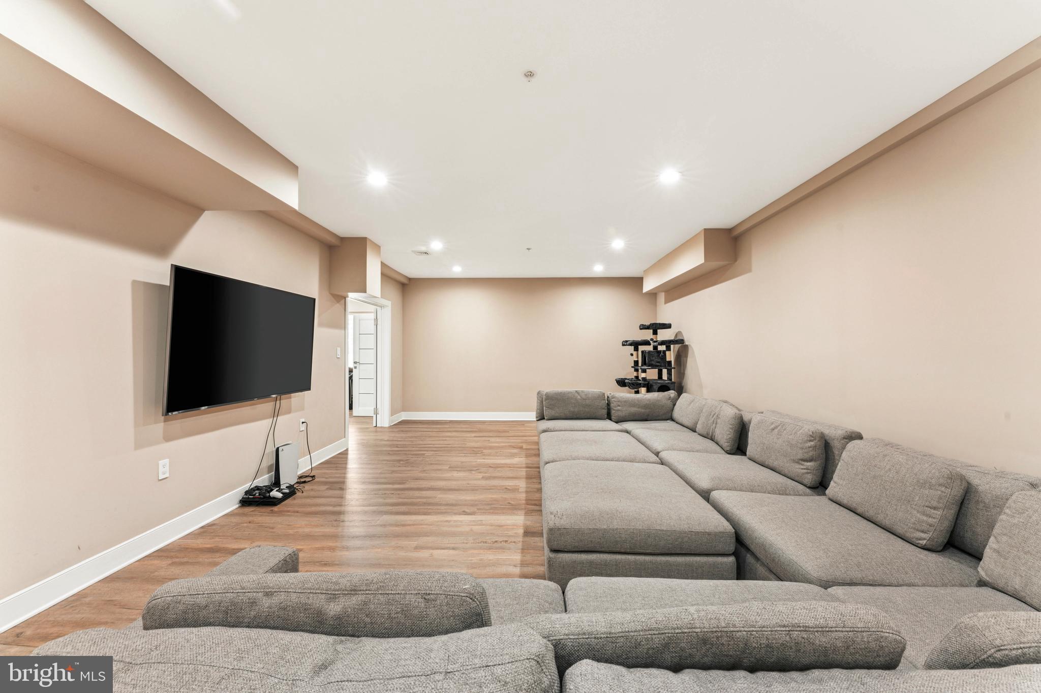 JUNIPER HILL - Residential