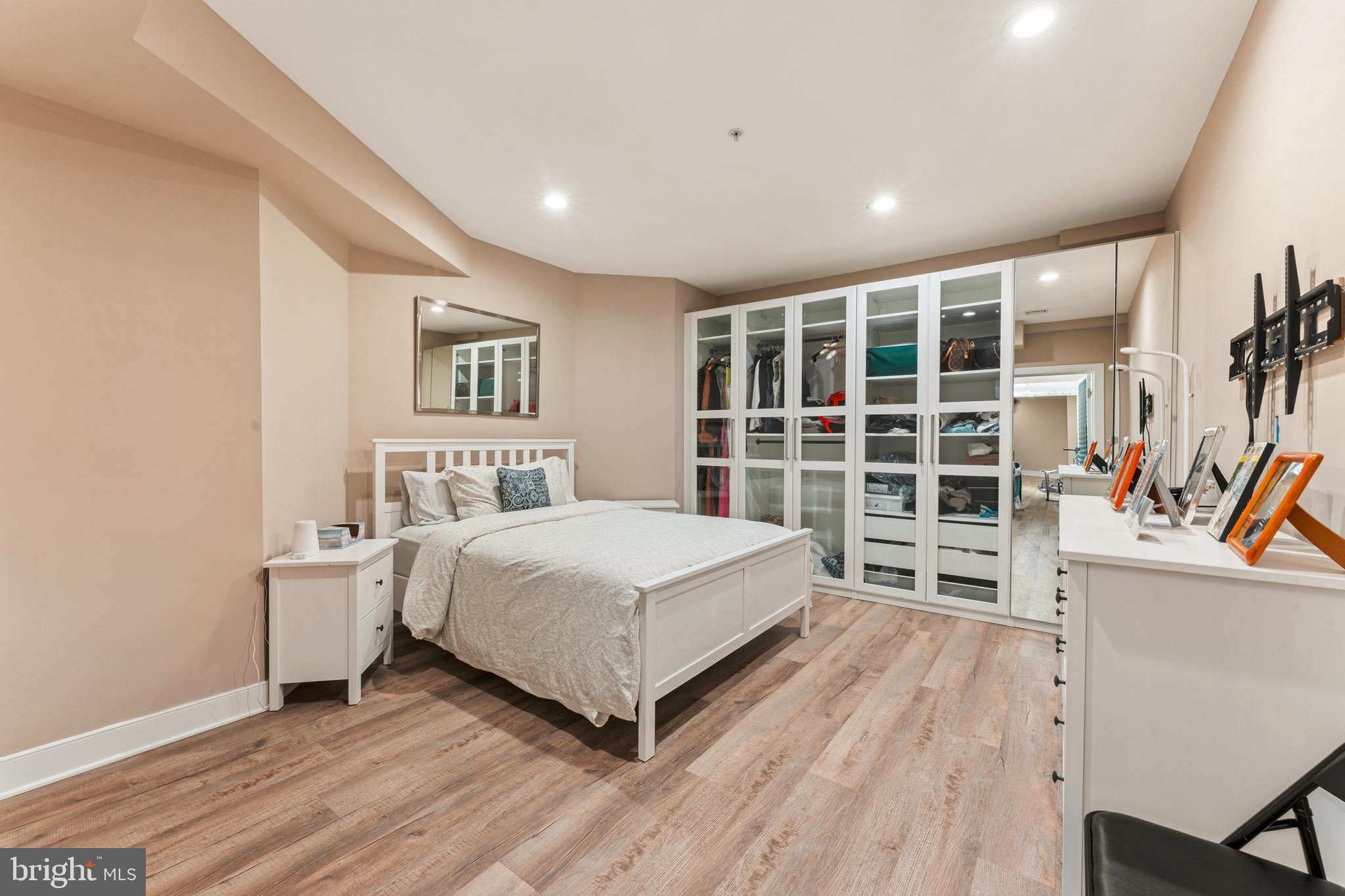 JUNIPER HILL - Residential