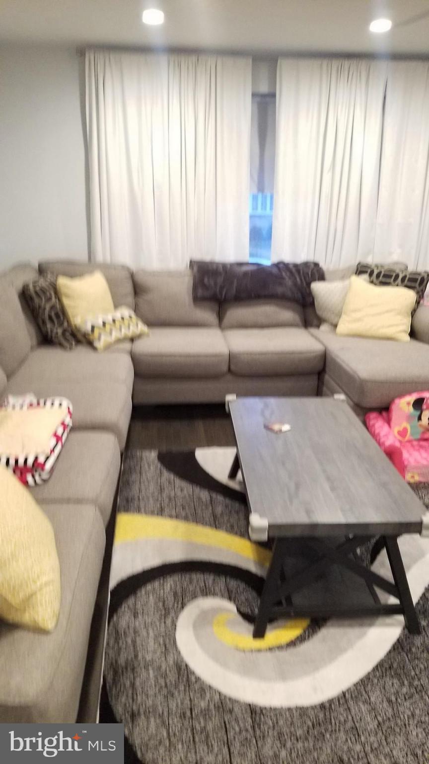 ELKINS PARK - Residential