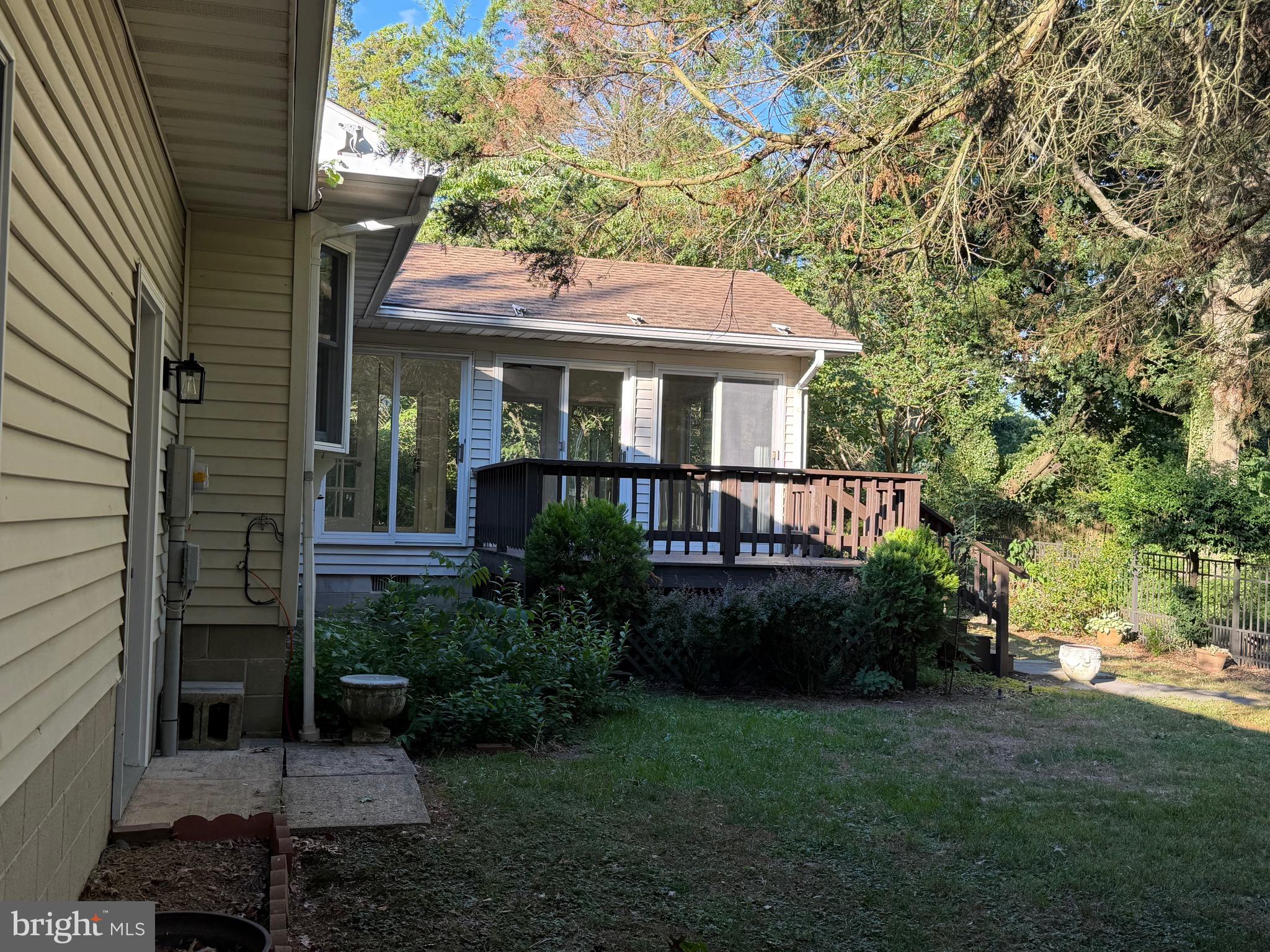 1324 WALNUT SHADE ROAD