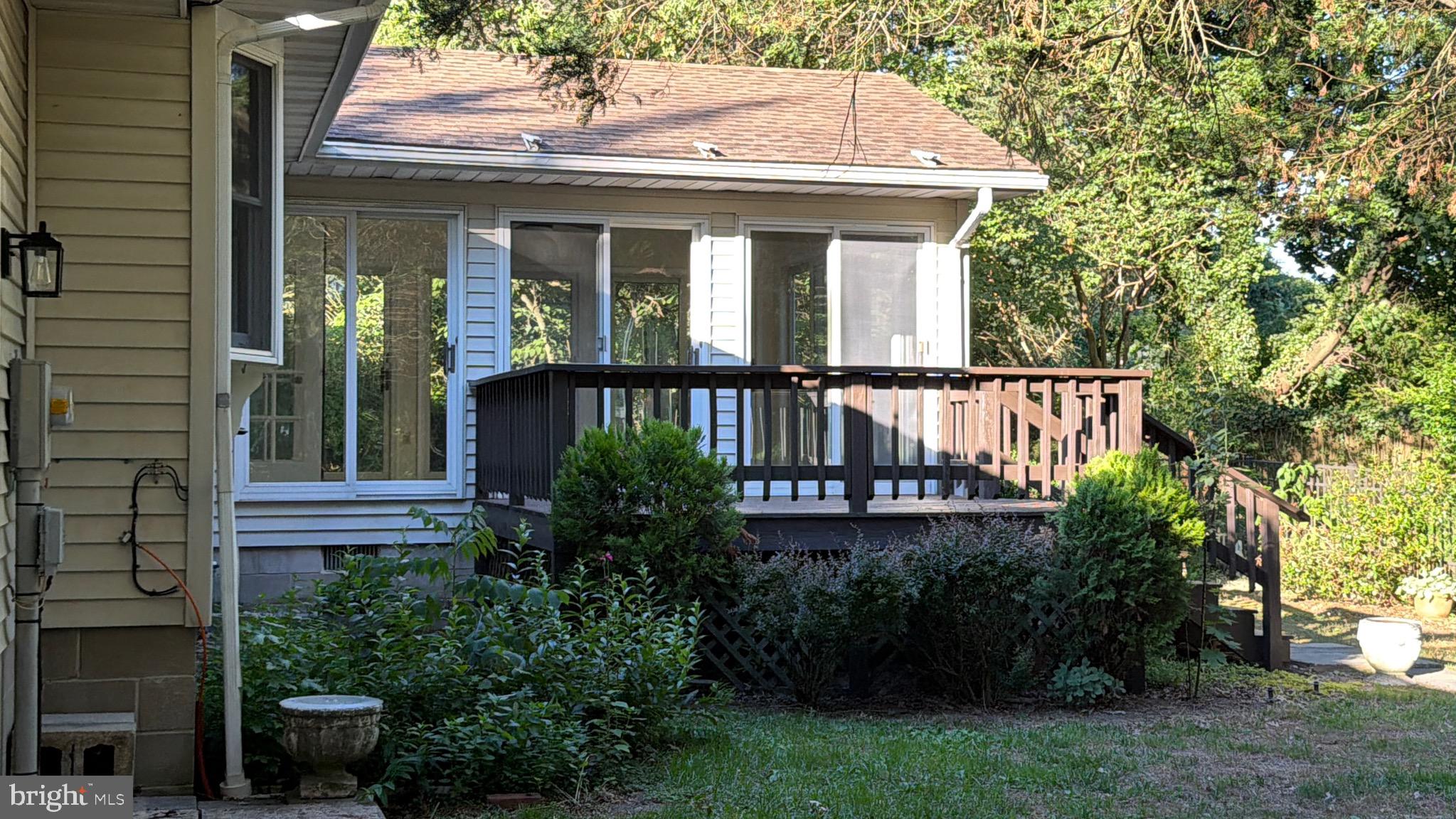 1324 WALNUT SHADE ROAD