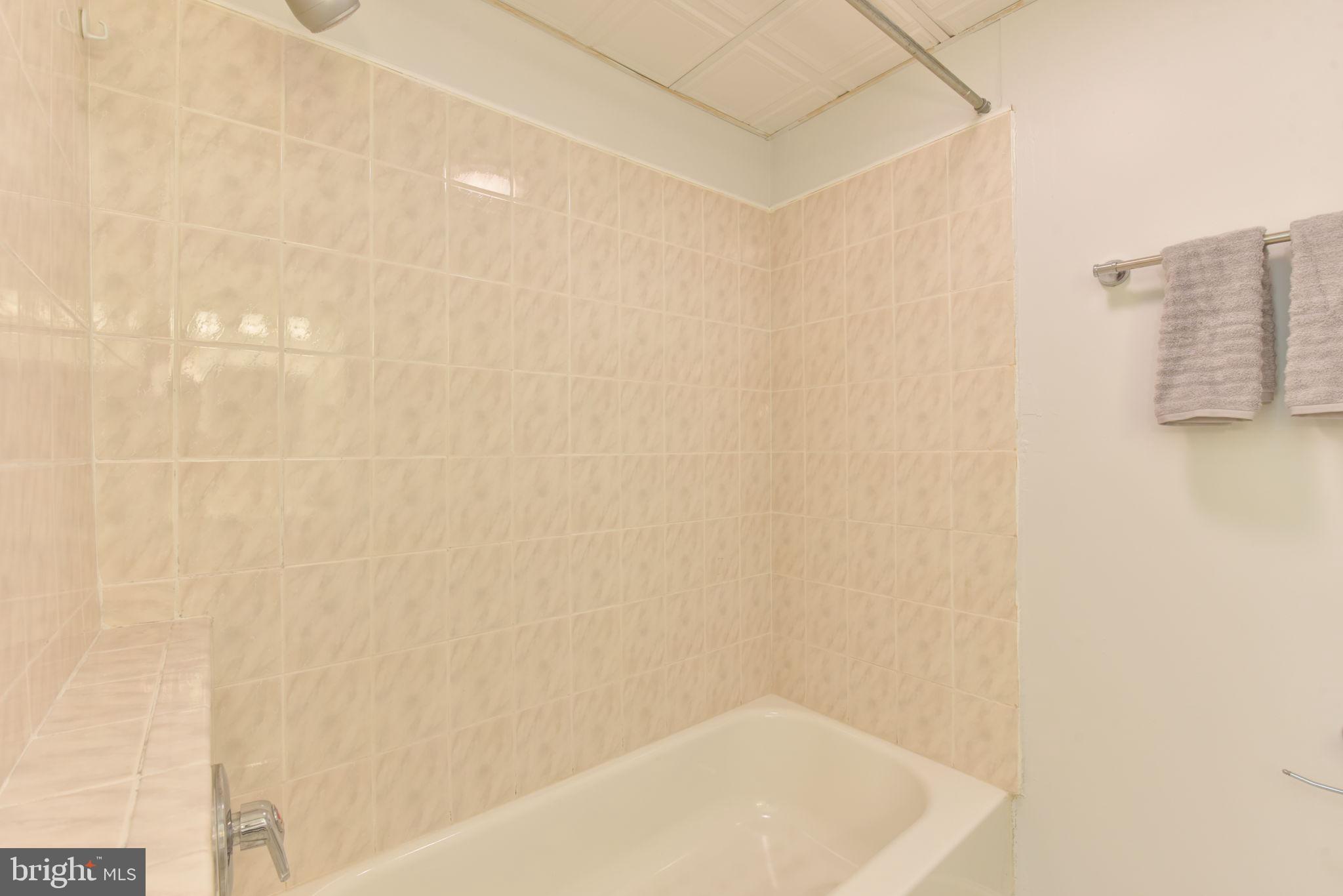 WHITFIELD GREEN - Residential