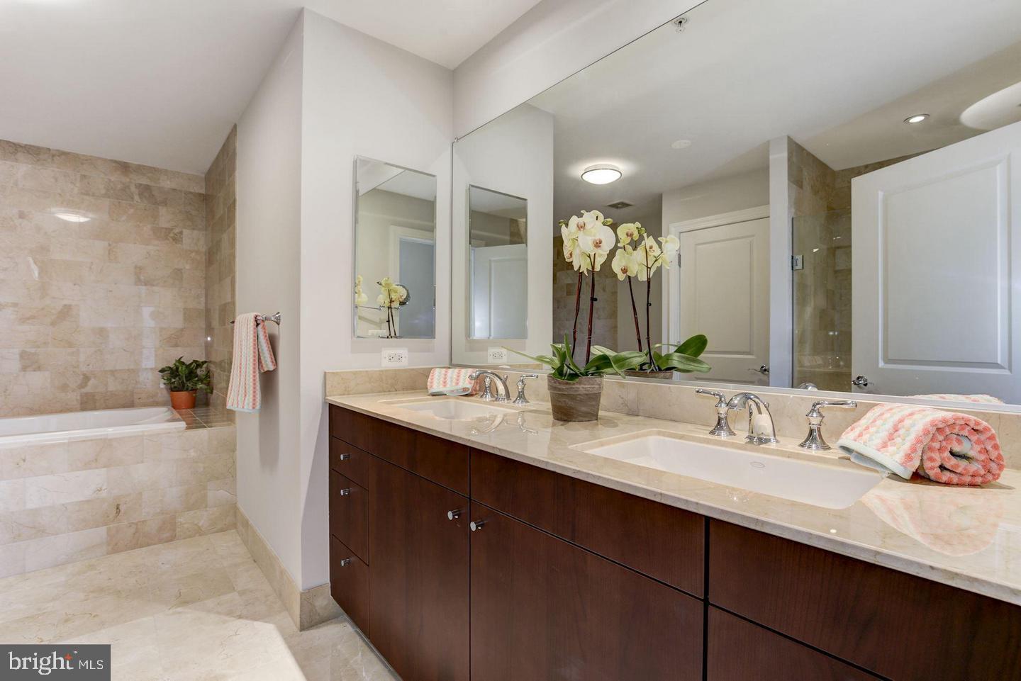 WEST END - Residential
