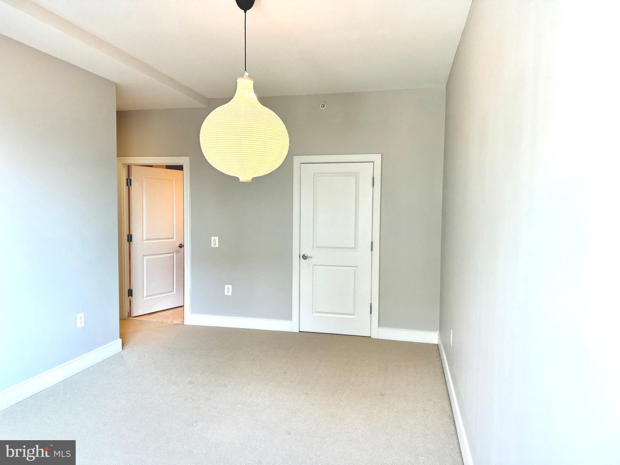 WEST END - Residential