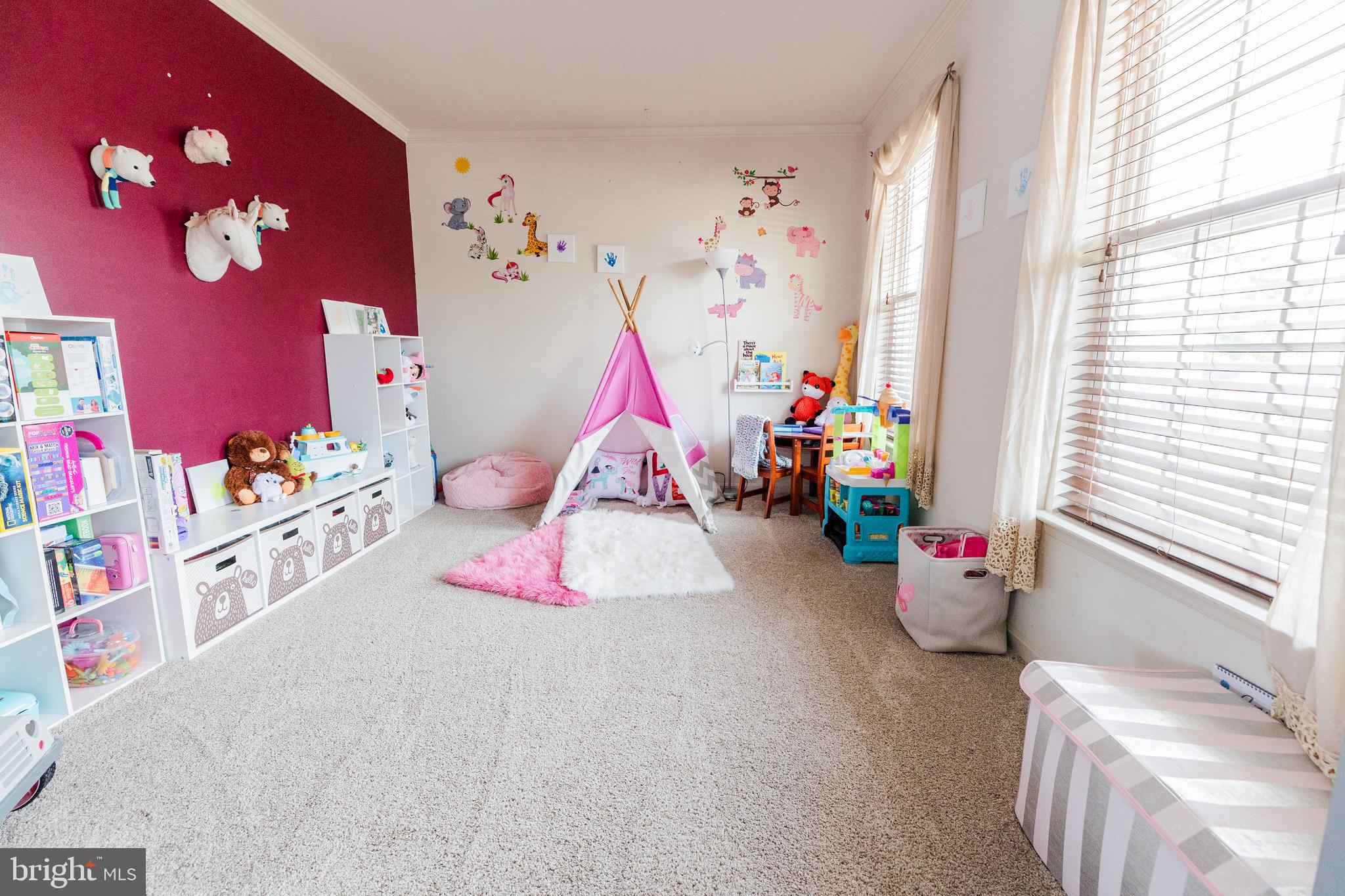 MEADOWBROOK - Residential