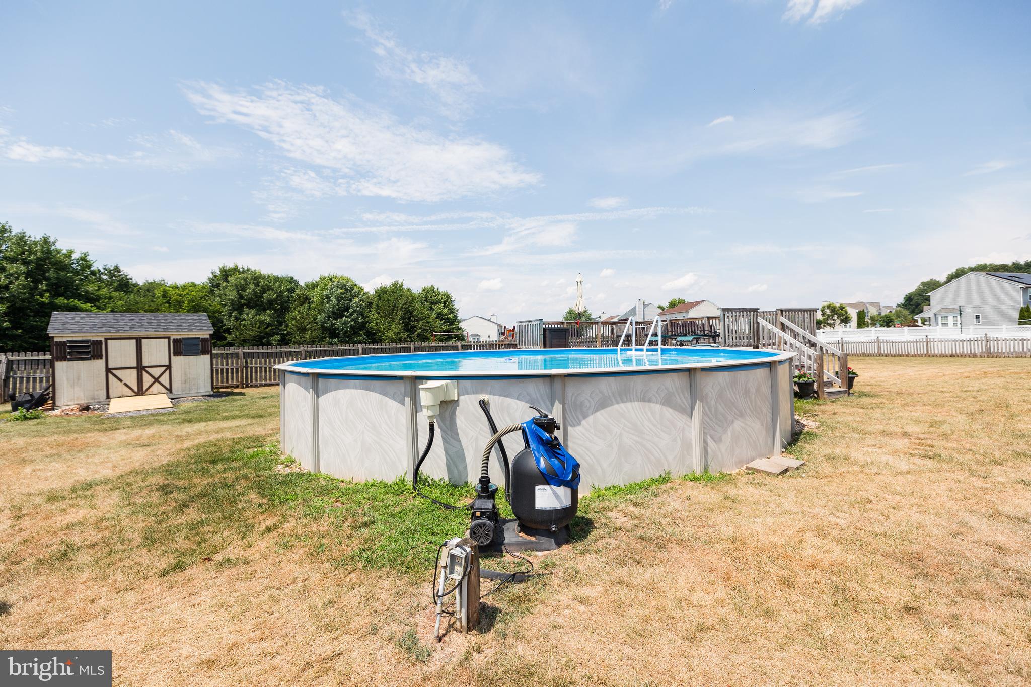 MEADOWBROOK - Residential