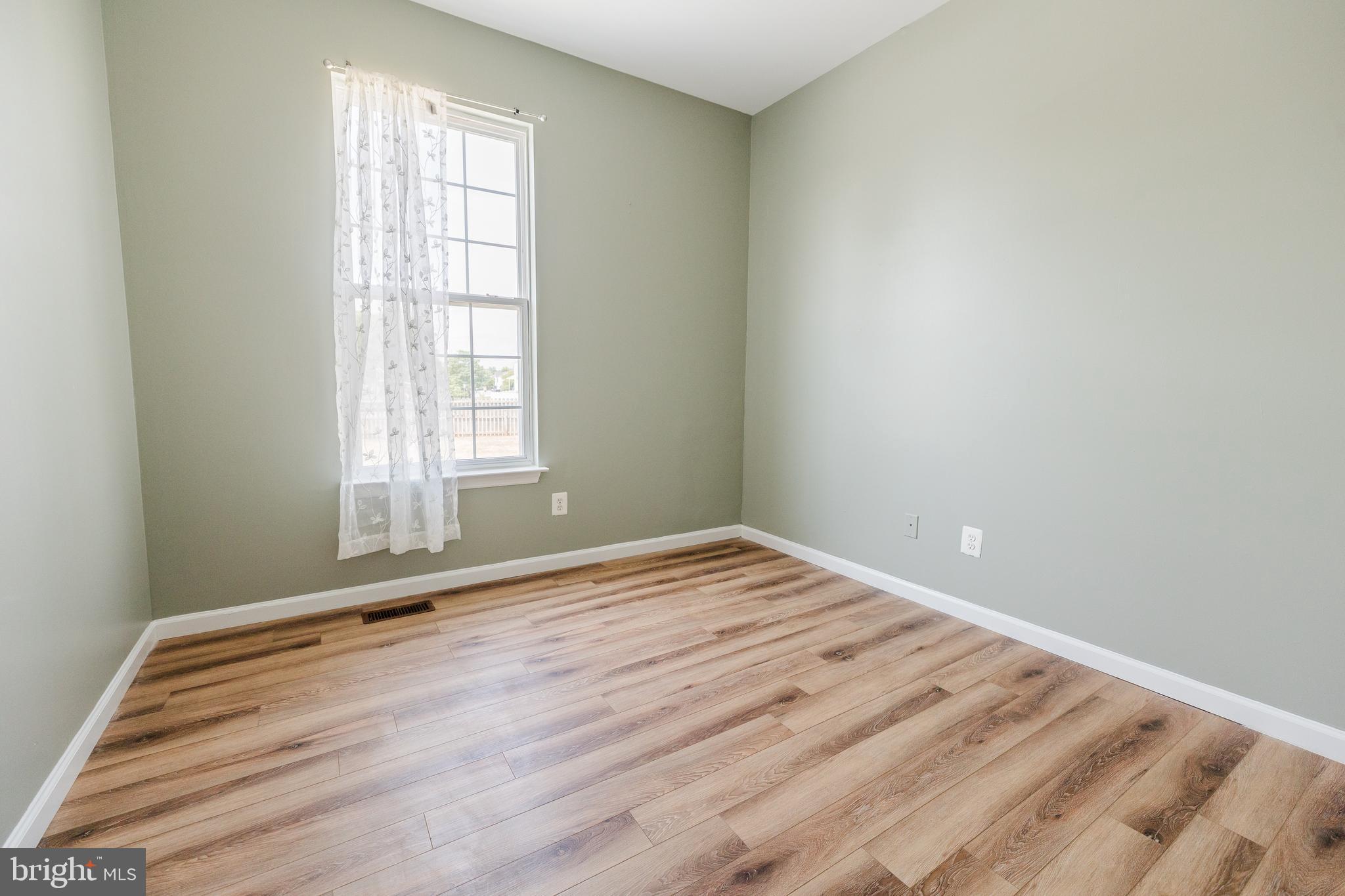 MEADOWBROOK - Residential