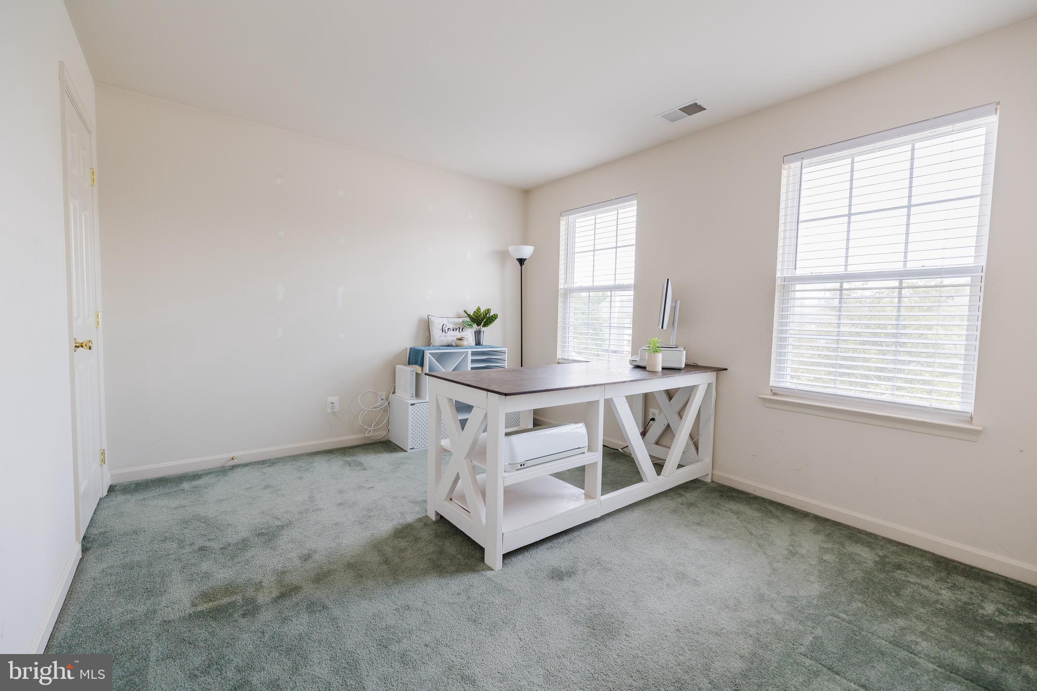 MEADOWBROOK - Residential