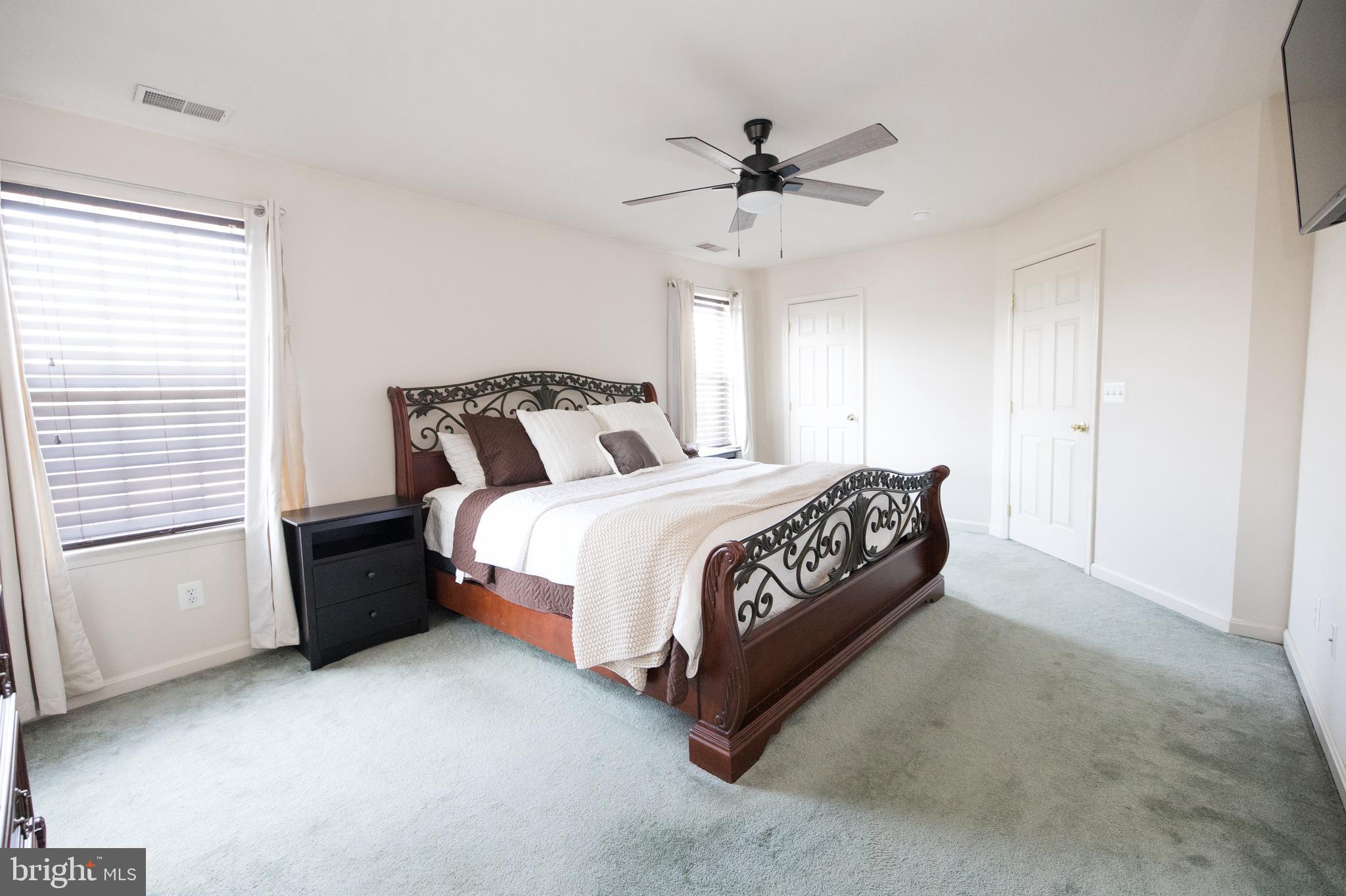 MEADOWBROOK - Residential