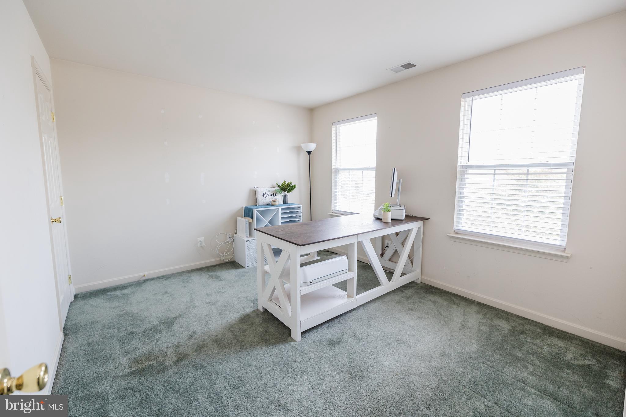 MEADOWBROOK - Residential