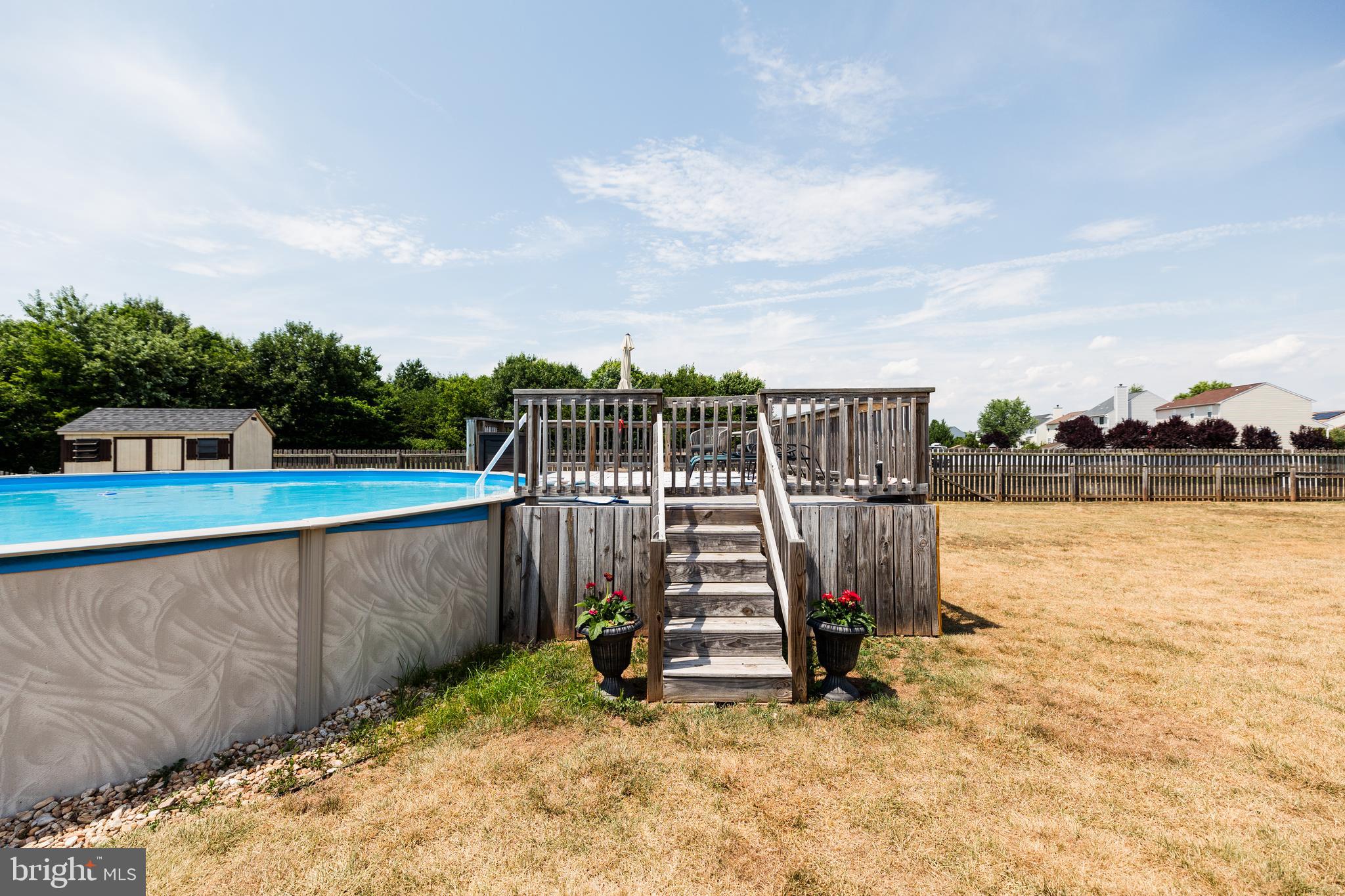 MEADOWBROOK - Residential