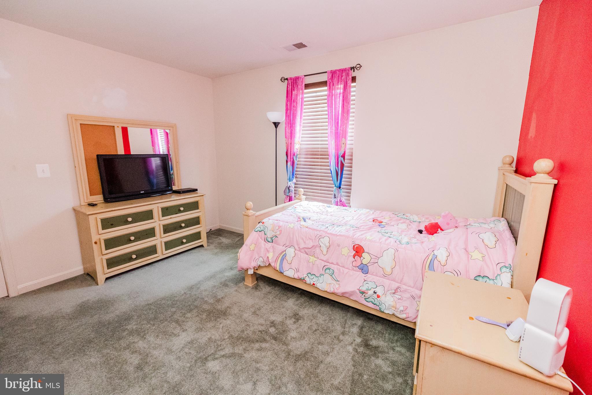 MEADOWBROOK - Residential