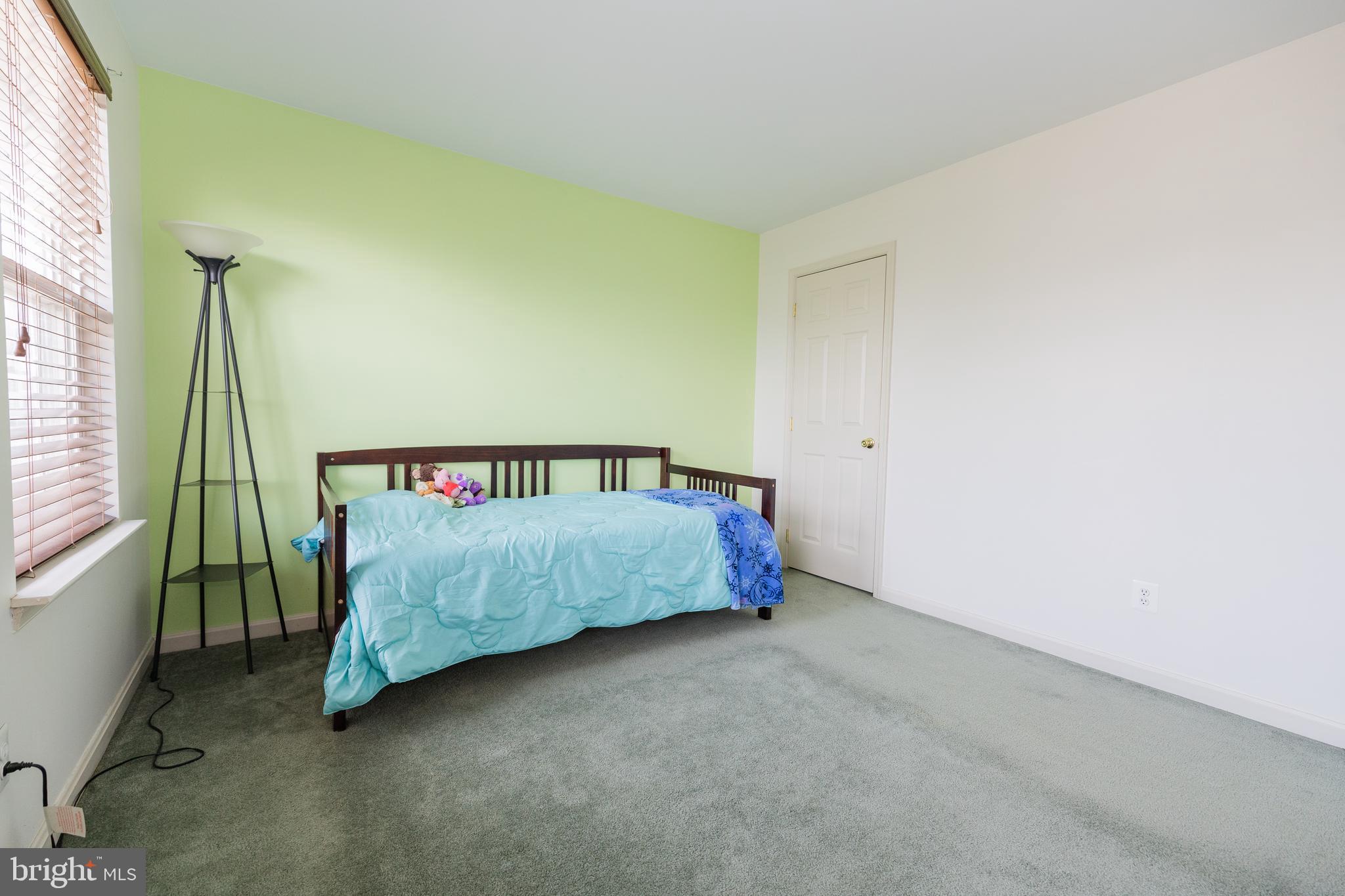 MEADOWBROOK - Residential