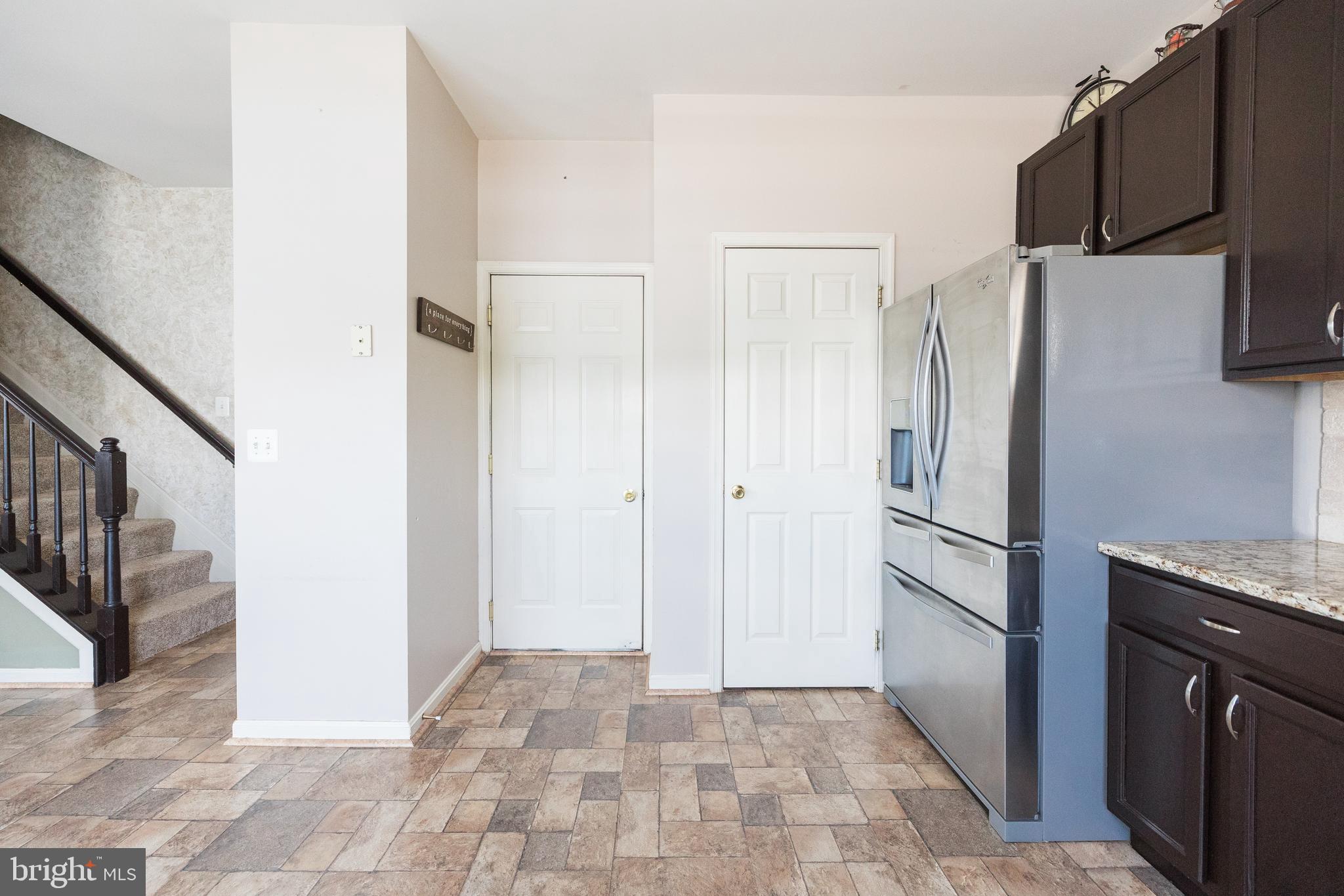 MEADOWBROOK - Residential