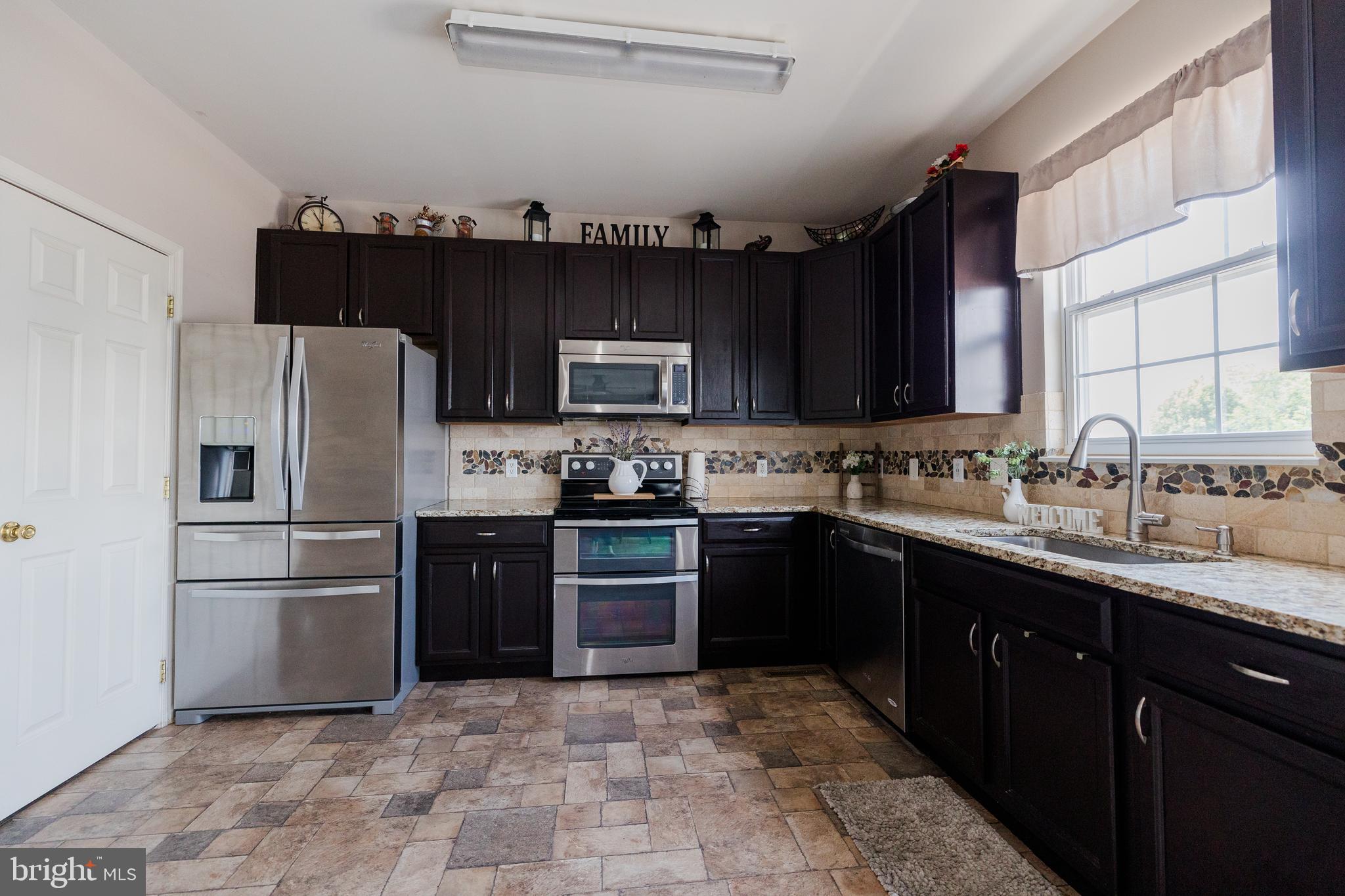 MEADOWBROOK - Residential