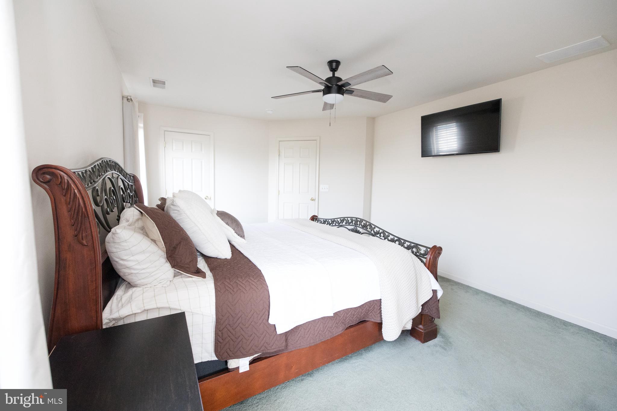 MEADOWBROOK - Residential