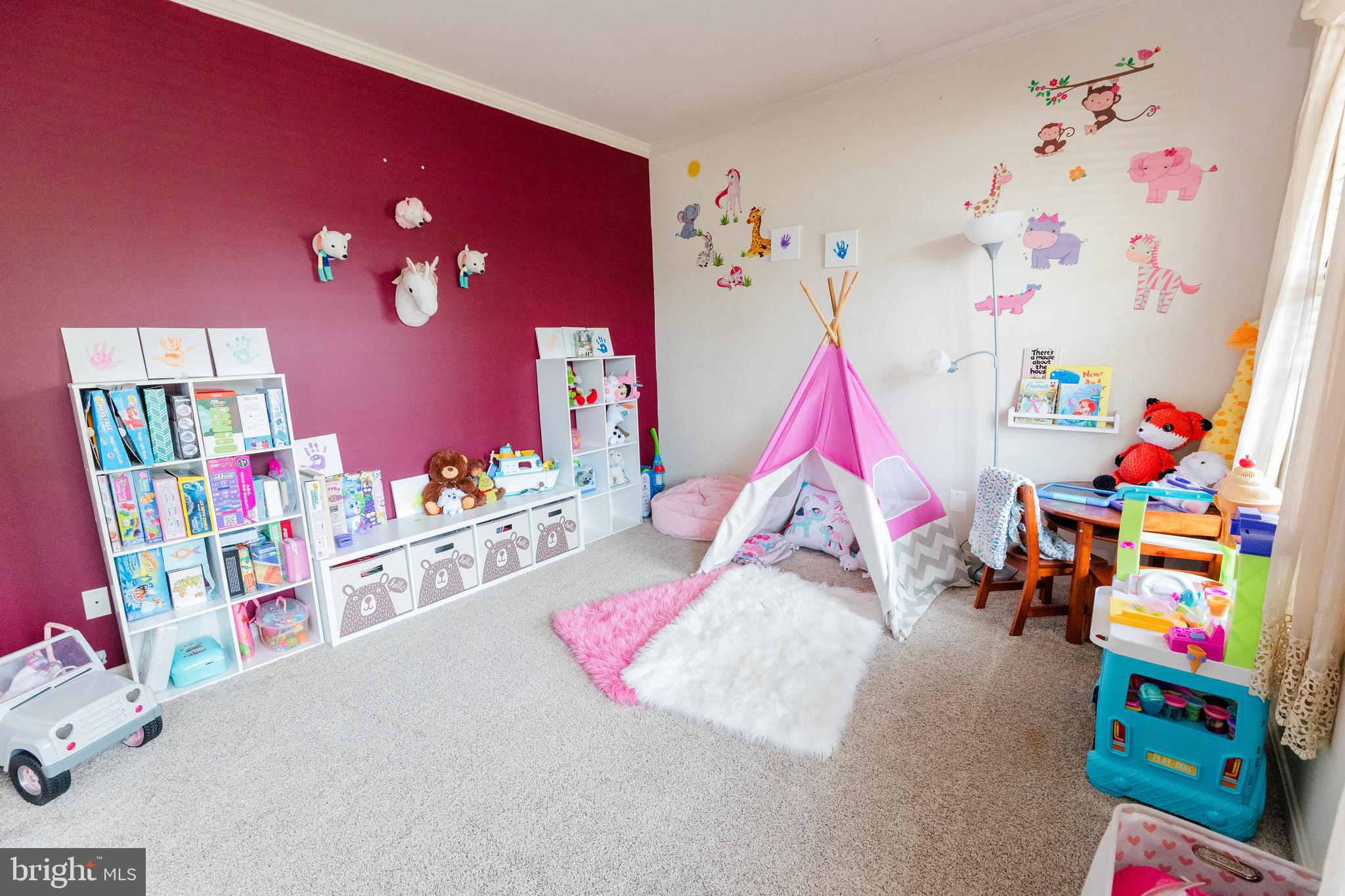 MEADOWBROOK - Residential