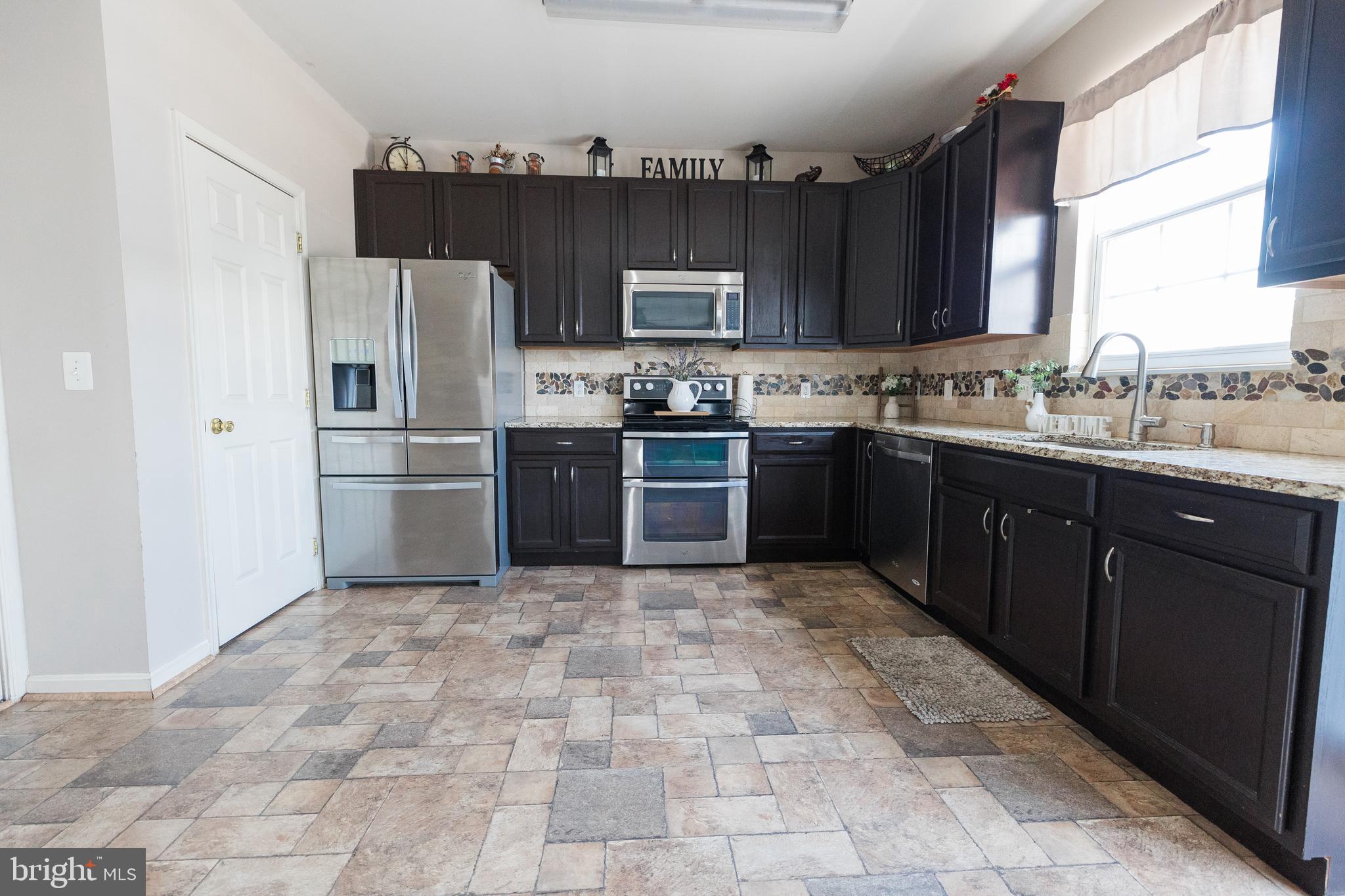 MEADOWBROOK - Residential