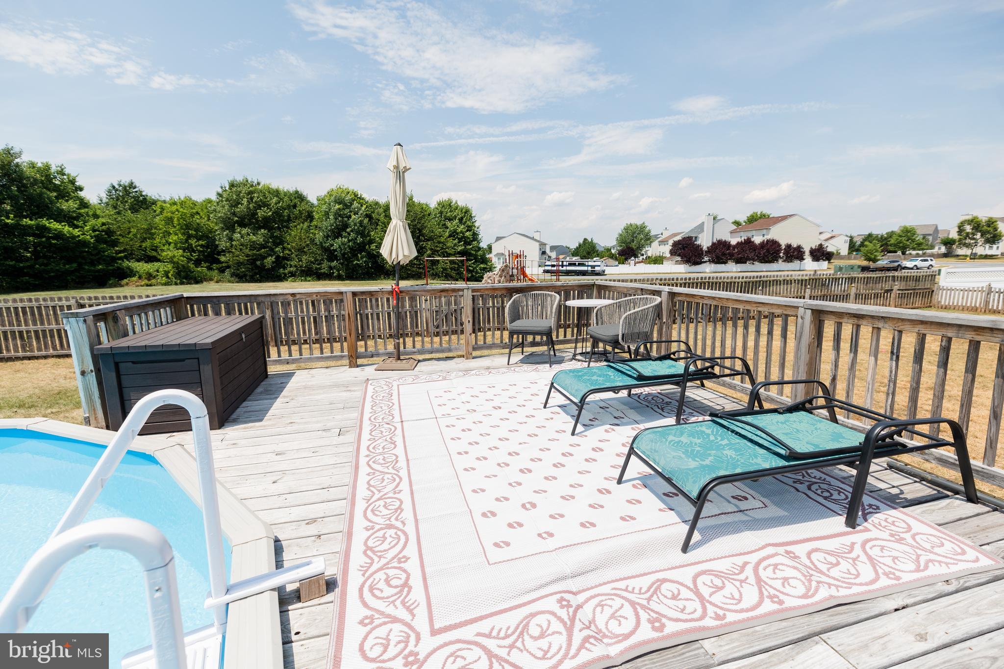 MEADOWBROOK - Residential