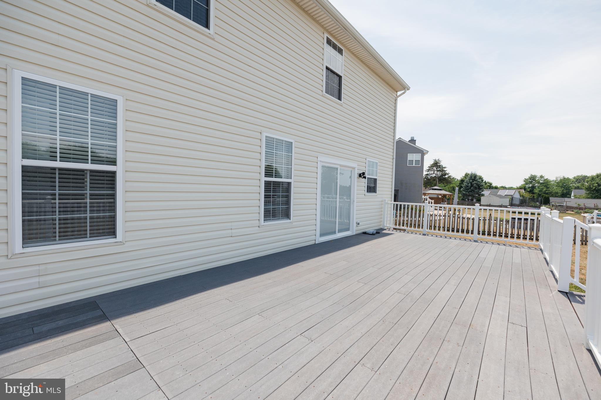 MEADOWBROOK - Residential