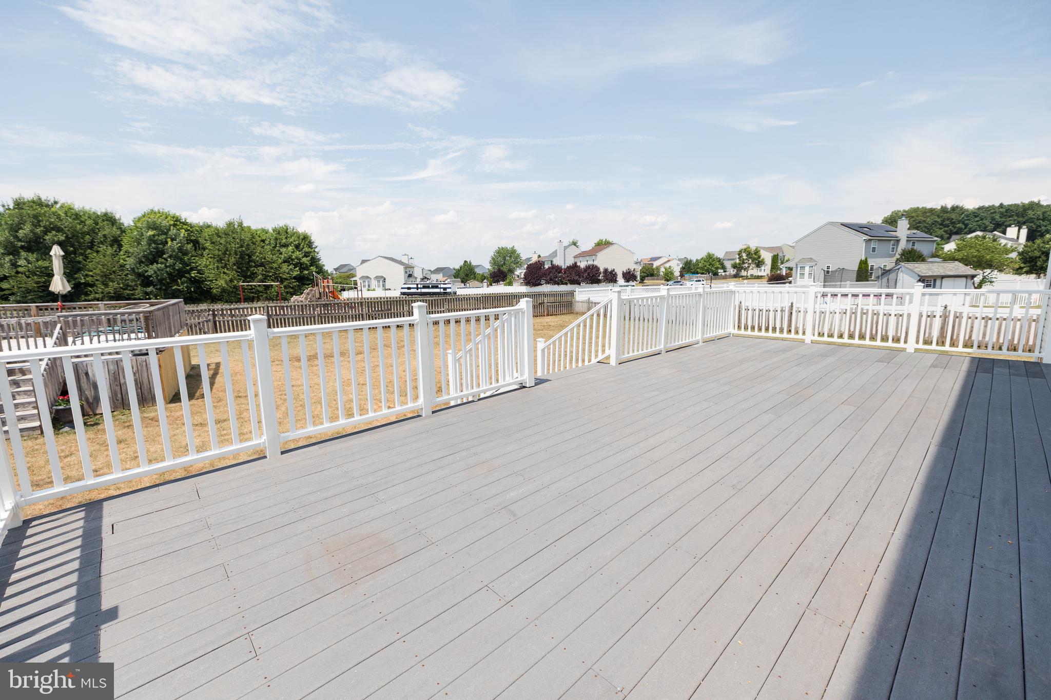 MEADOWBROOK - Residential