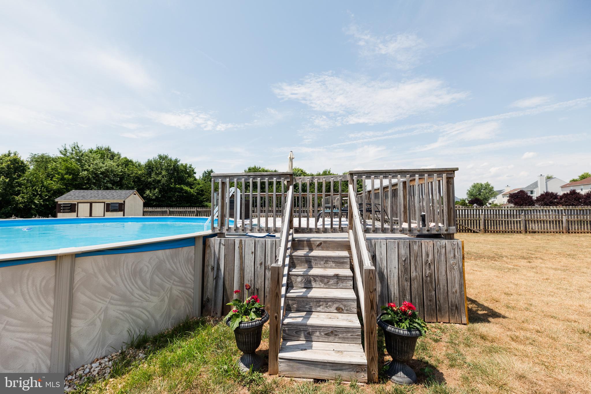 MEADOWBROOK - Residential