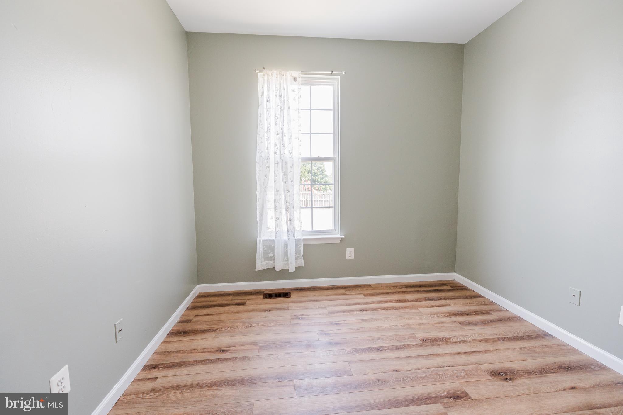 MEADOWBROOK - Residential