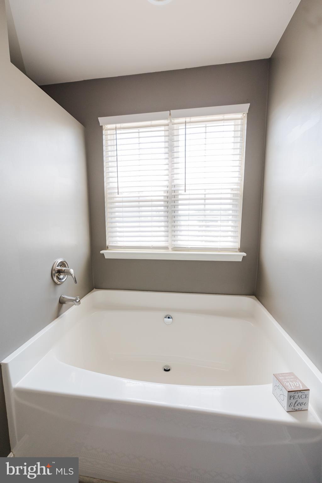 MEADOWBROOK - Residential