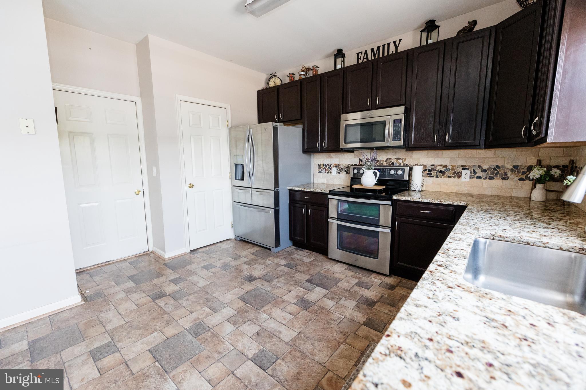 MEADOWBROOK - Residential