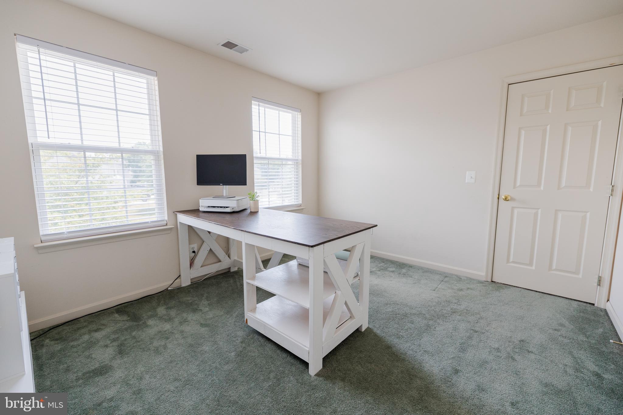 MEADOWBROOK - Residential