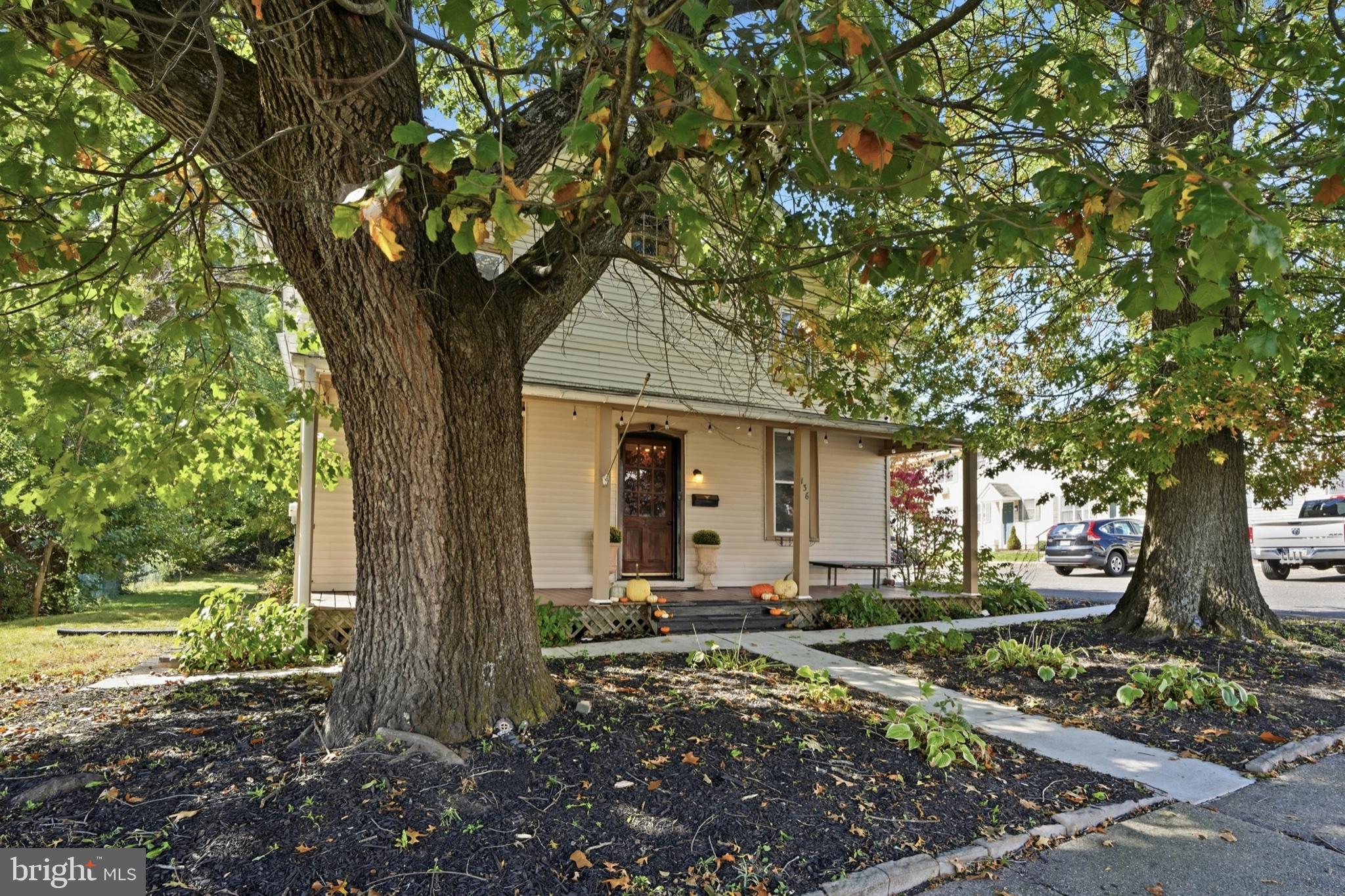 136 N BRANCH STREET