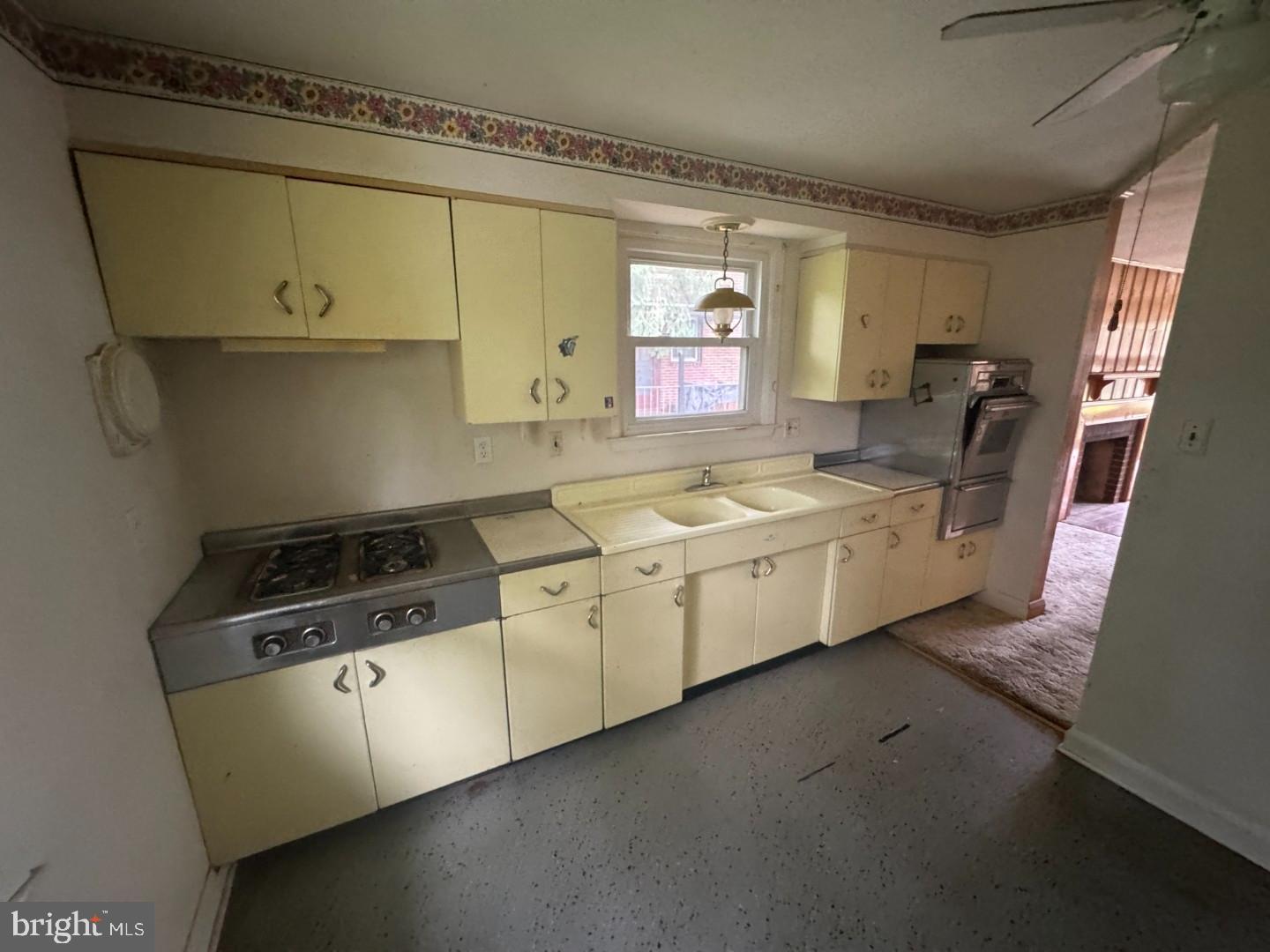 536 BROOK ROAD
