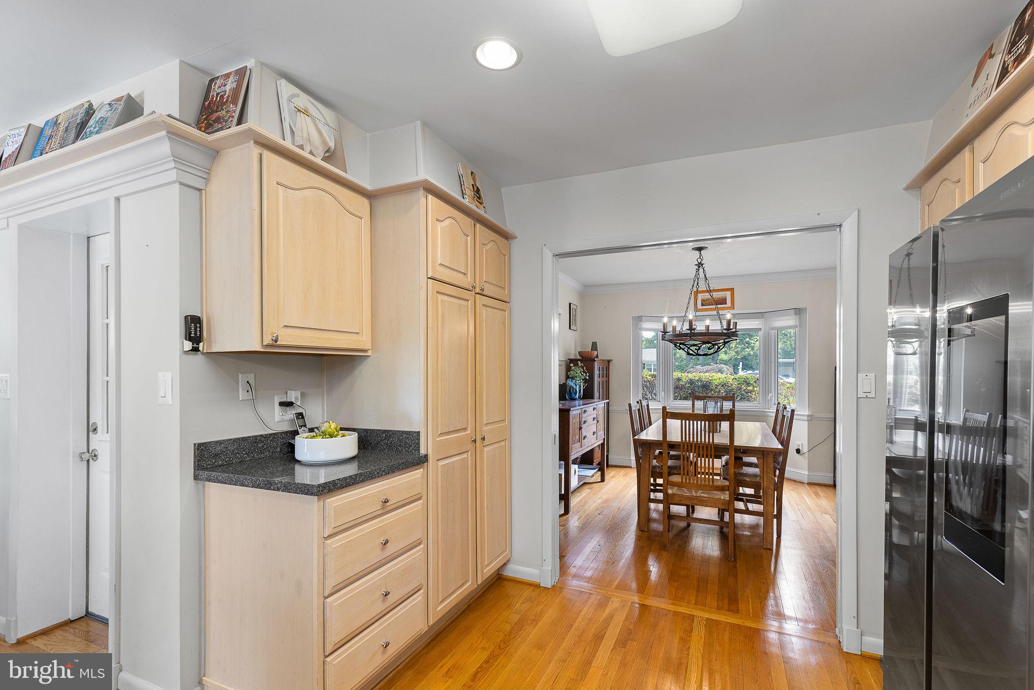 LAKE BARCROFT - Residential