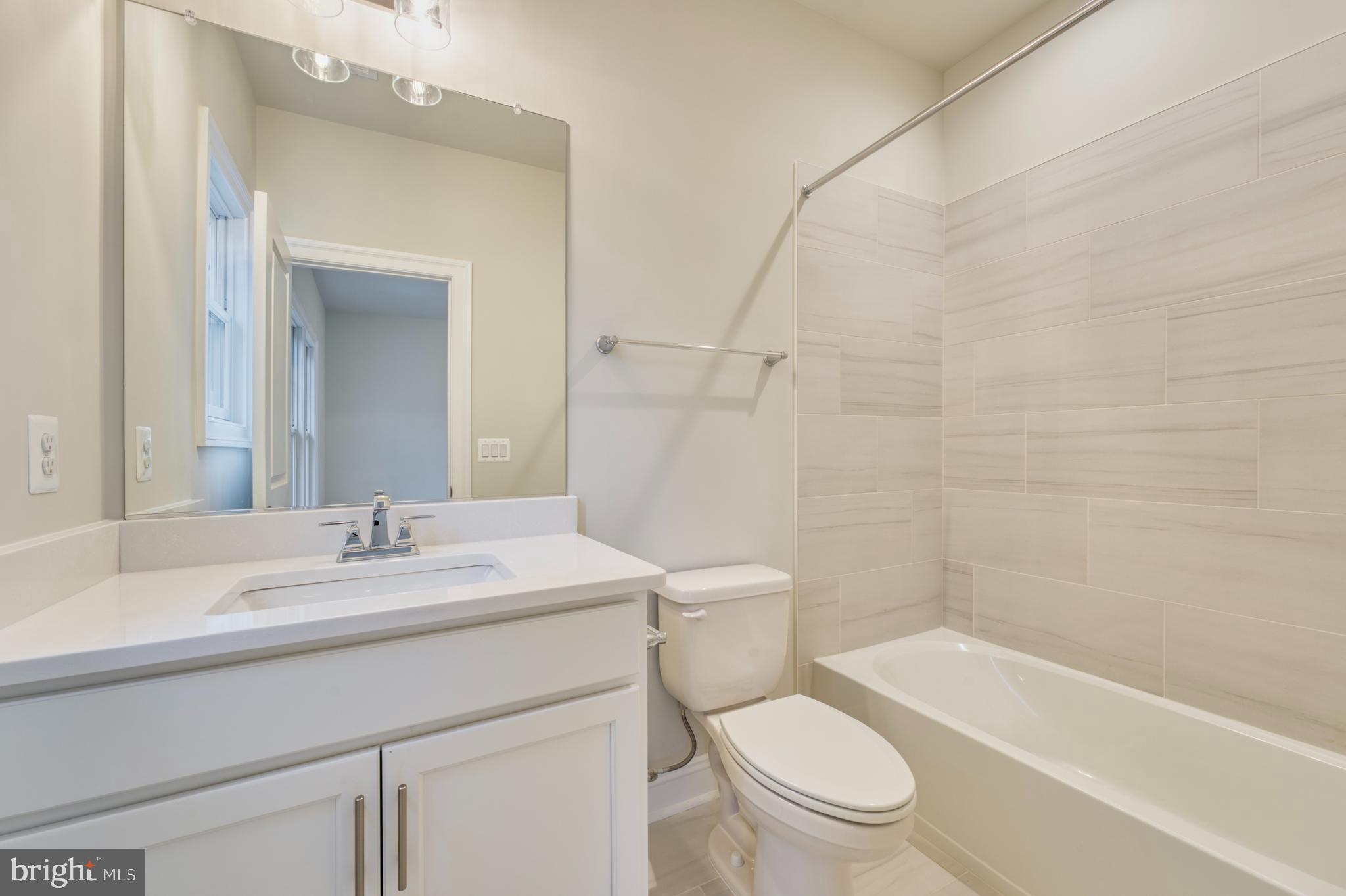 ROBERTSON FARM - Residential