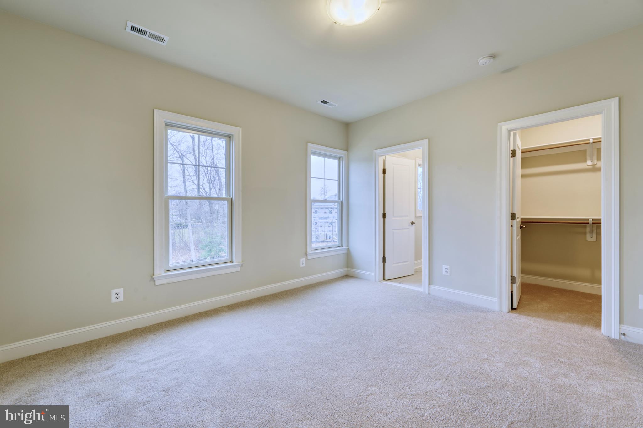 ROBERTSON FARM - Residential