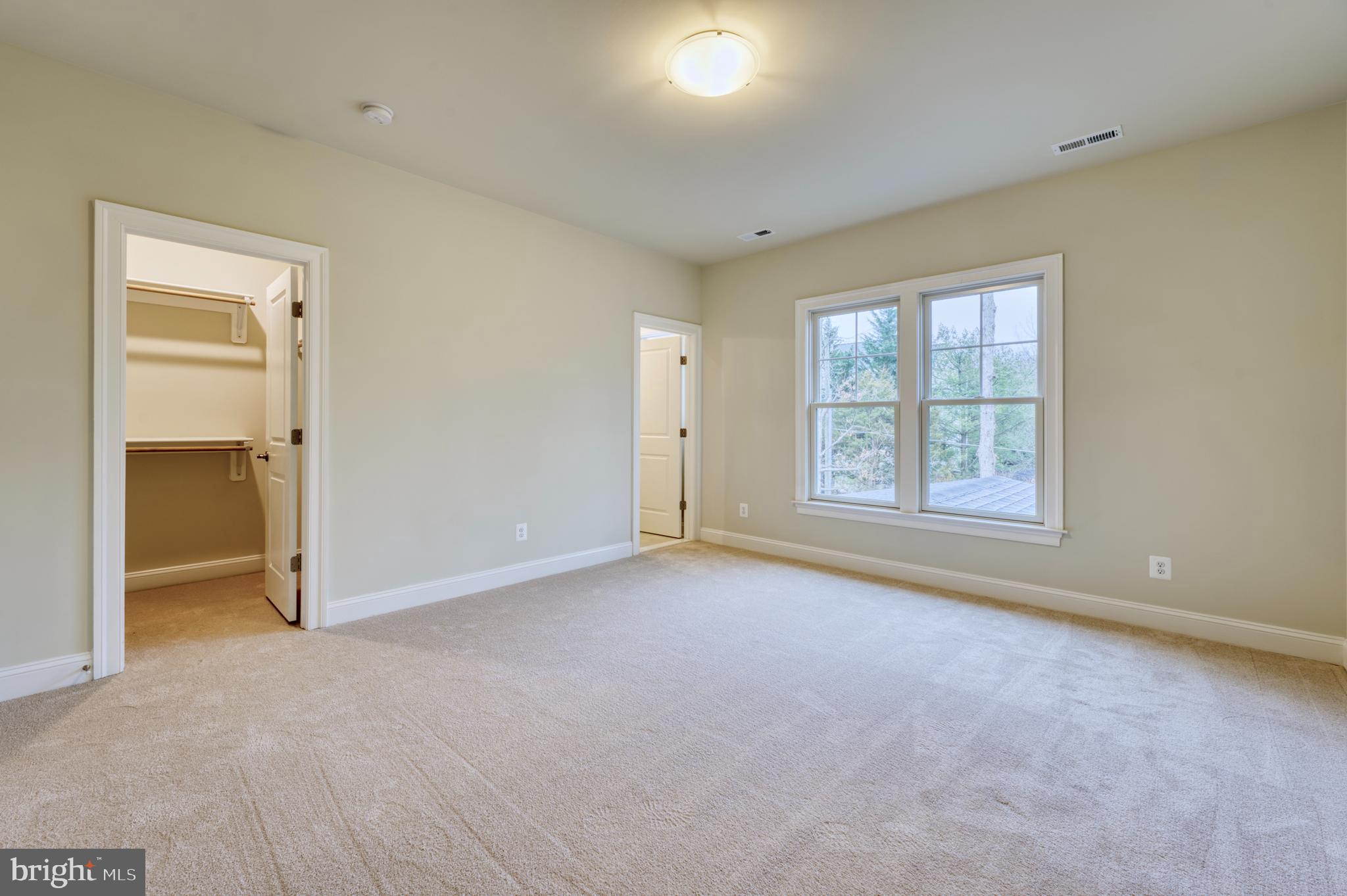 ROBERTSON FARM - Residential