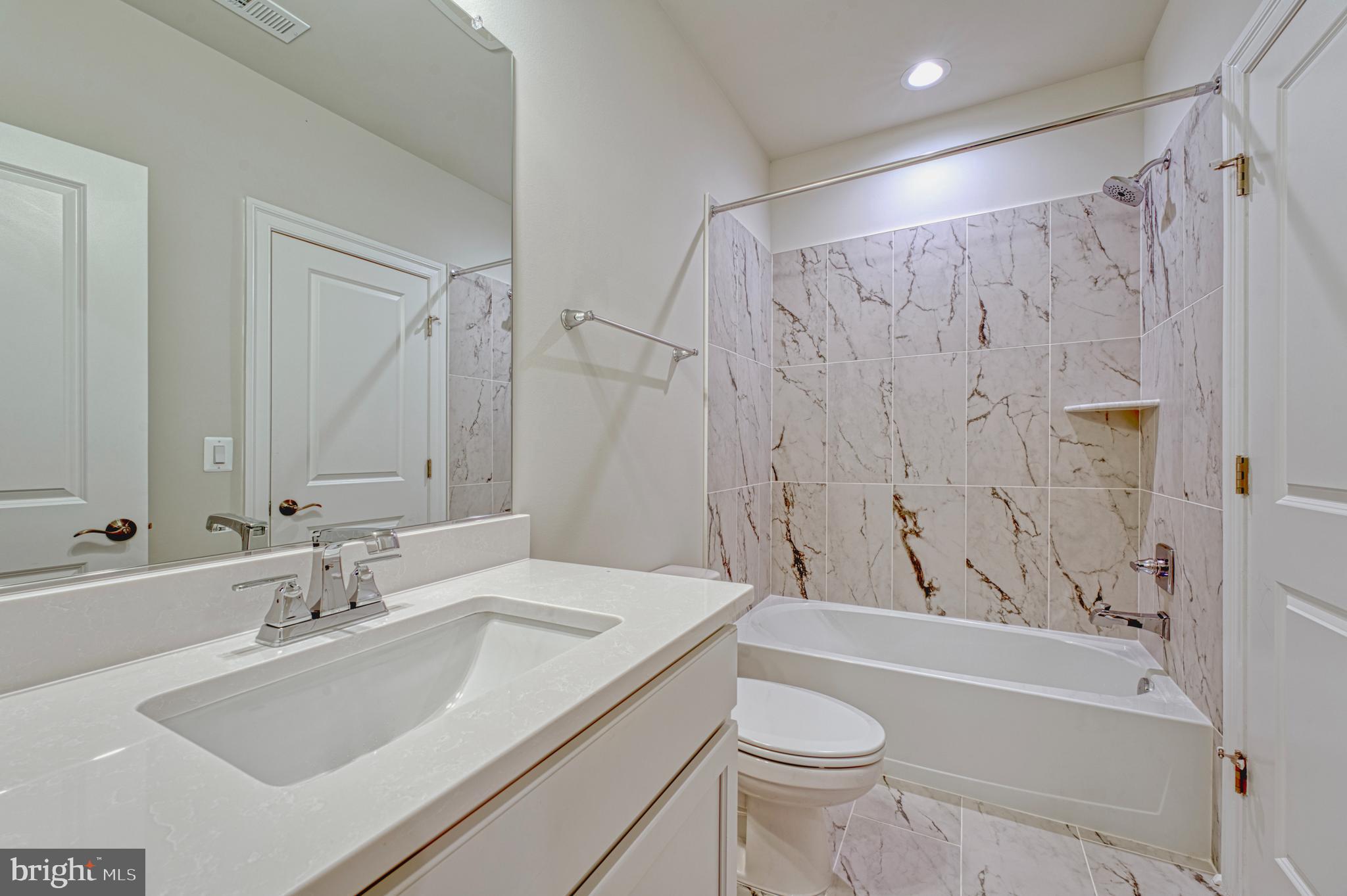 ROBERTSON FARM - Residential