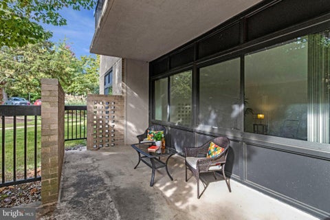 Condo For Rent - 3713 S George Mason Drive #T5W<br/> FALLS CHURCH, VA 22041