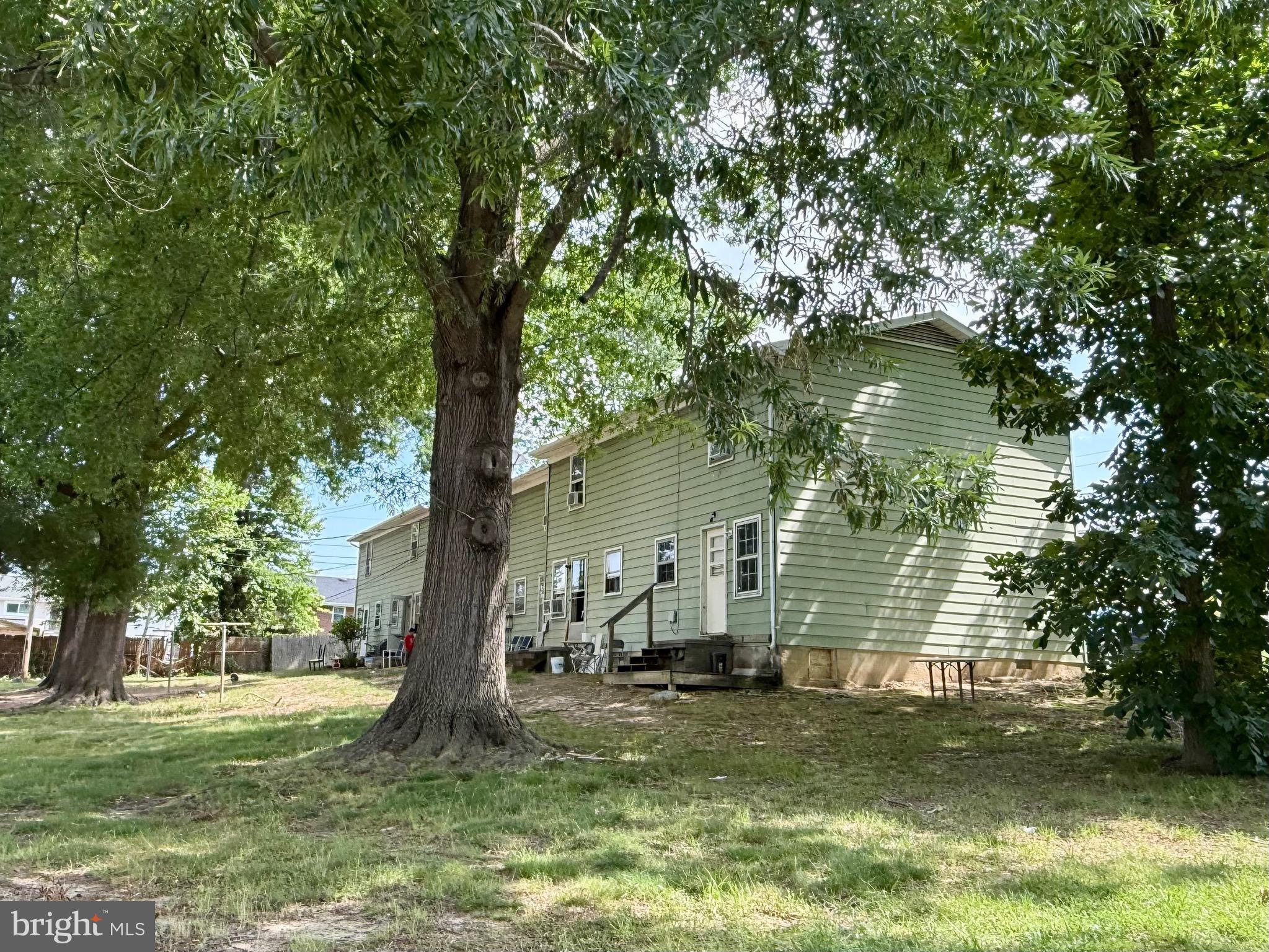 1206 MASSANUTTEN AVENUE