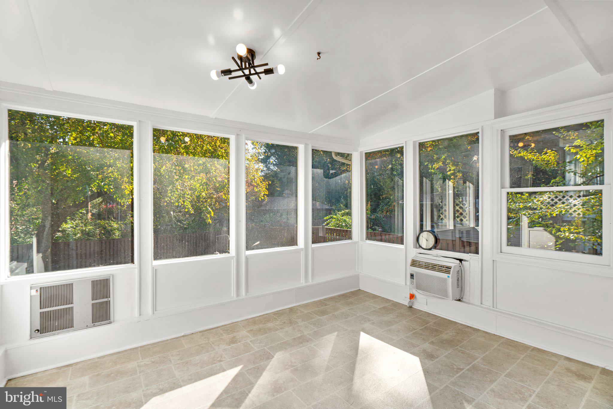 WEST RIVERDALE - Residential