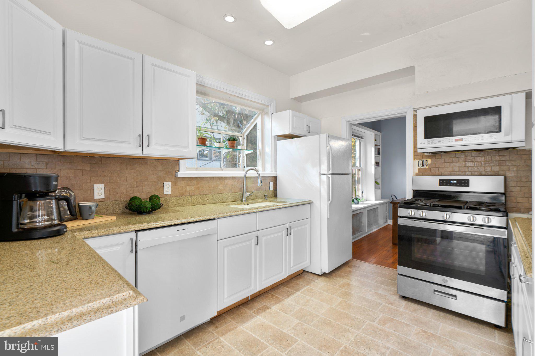 WEST RIVERDALE - Residential