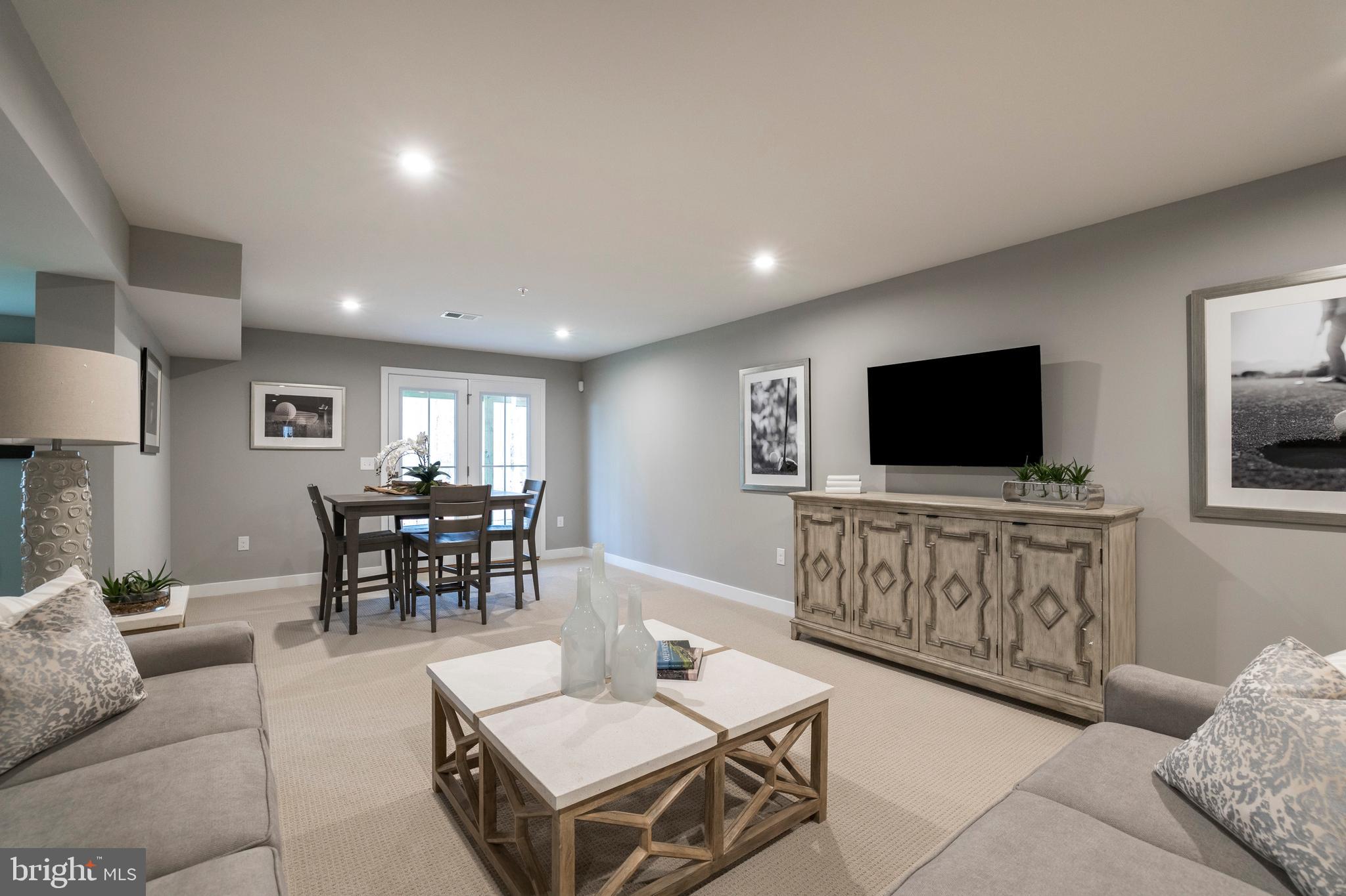 LONGWOOD PRESERVE - Residential